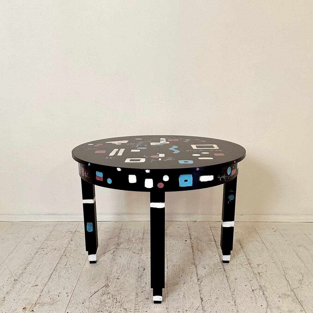 Bauhaus Round Extendable Dining Table, 1920