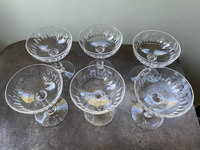Set of 6 cut crystal champagne glasses with facets from Baccarat