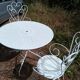 Table et chaise en fer forgé blanc