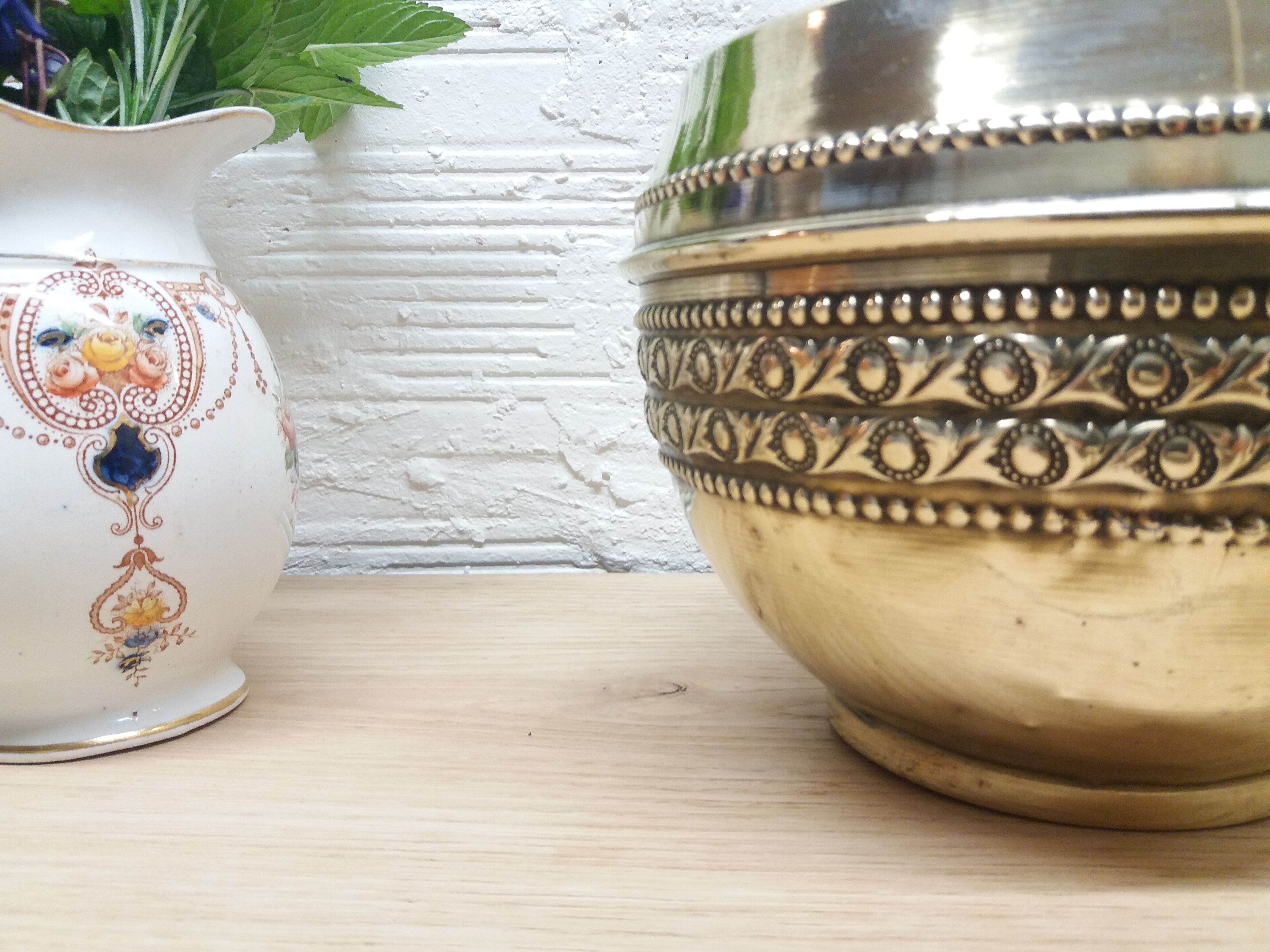 Golden brass pot cover