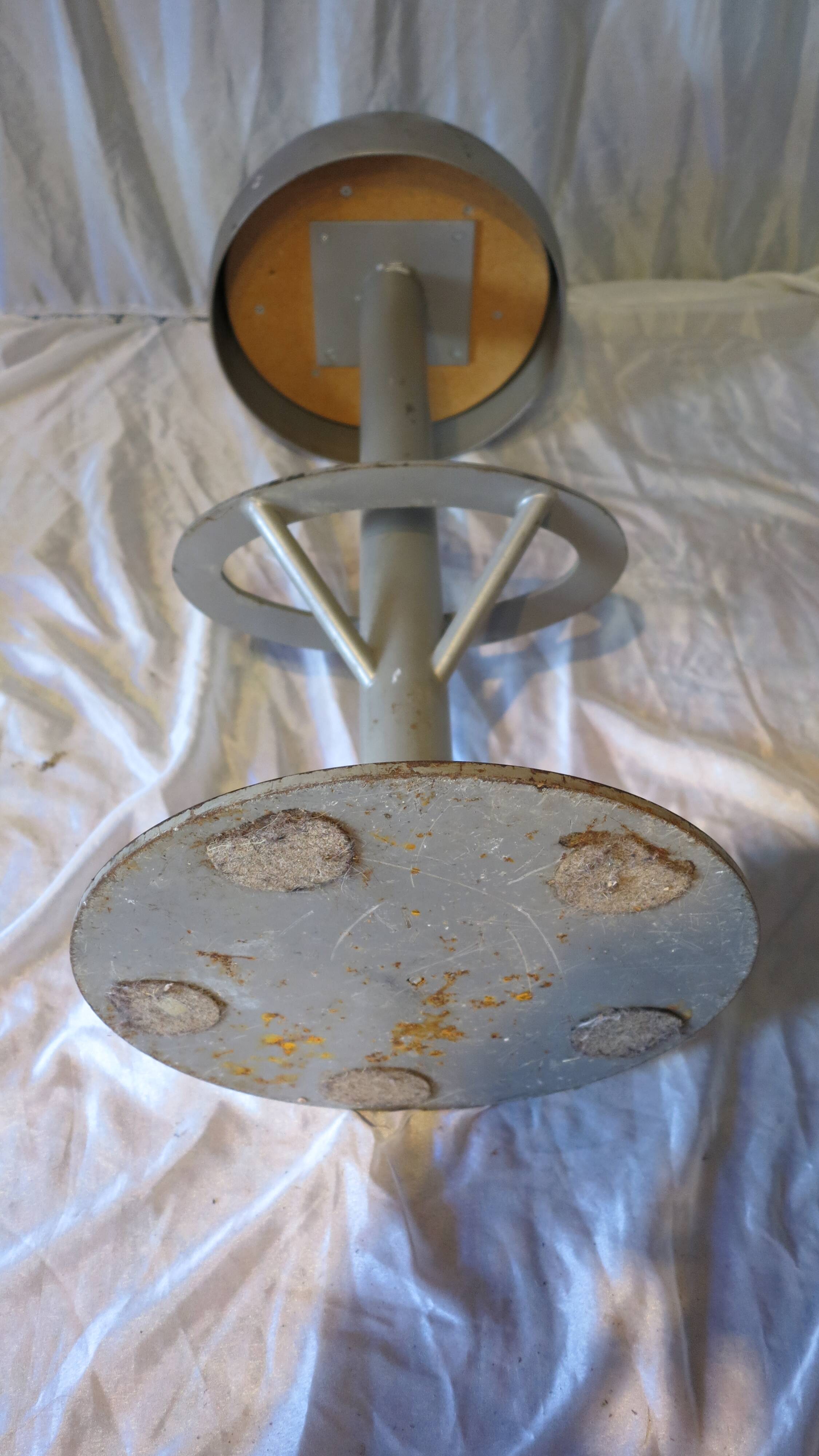 Tabouret haut acier et skaï