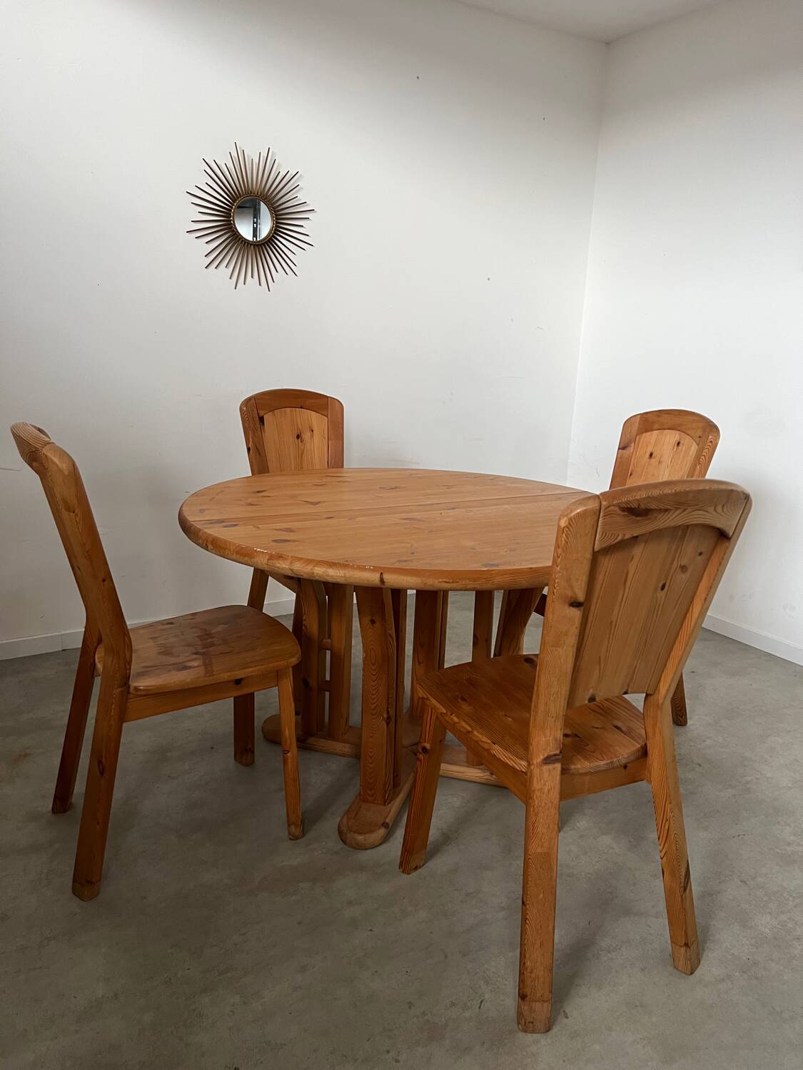 French design pine table and chair set from the 70s brutalist vintage arcs