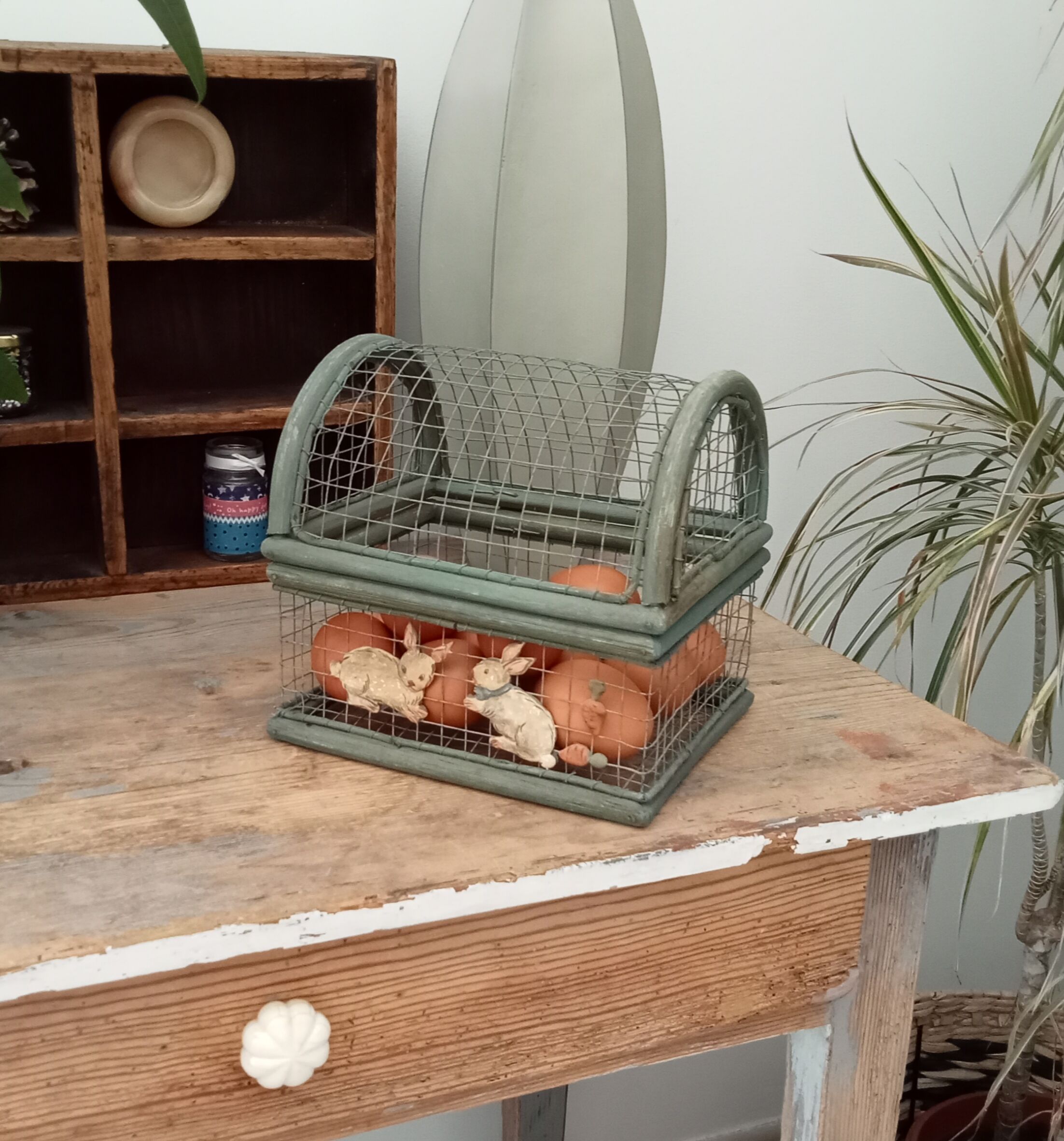 Vintage rattan mesh basket