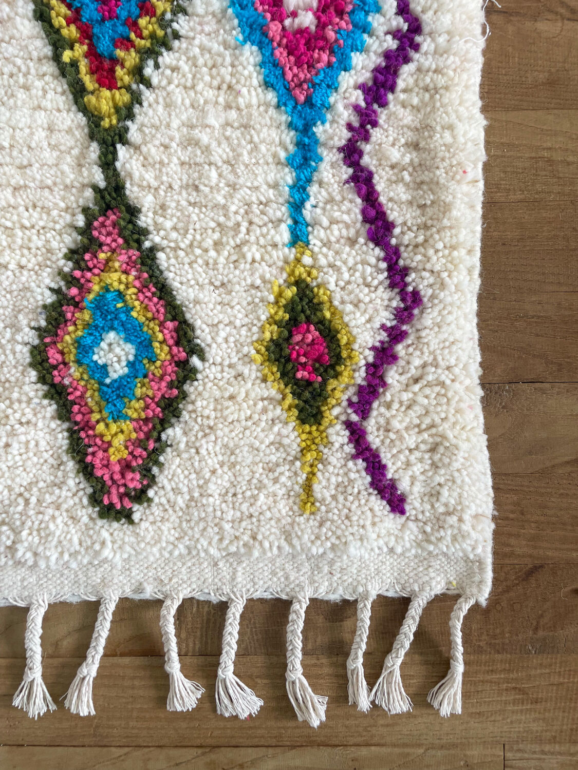 Berber carpet azilal multicolored bed descent