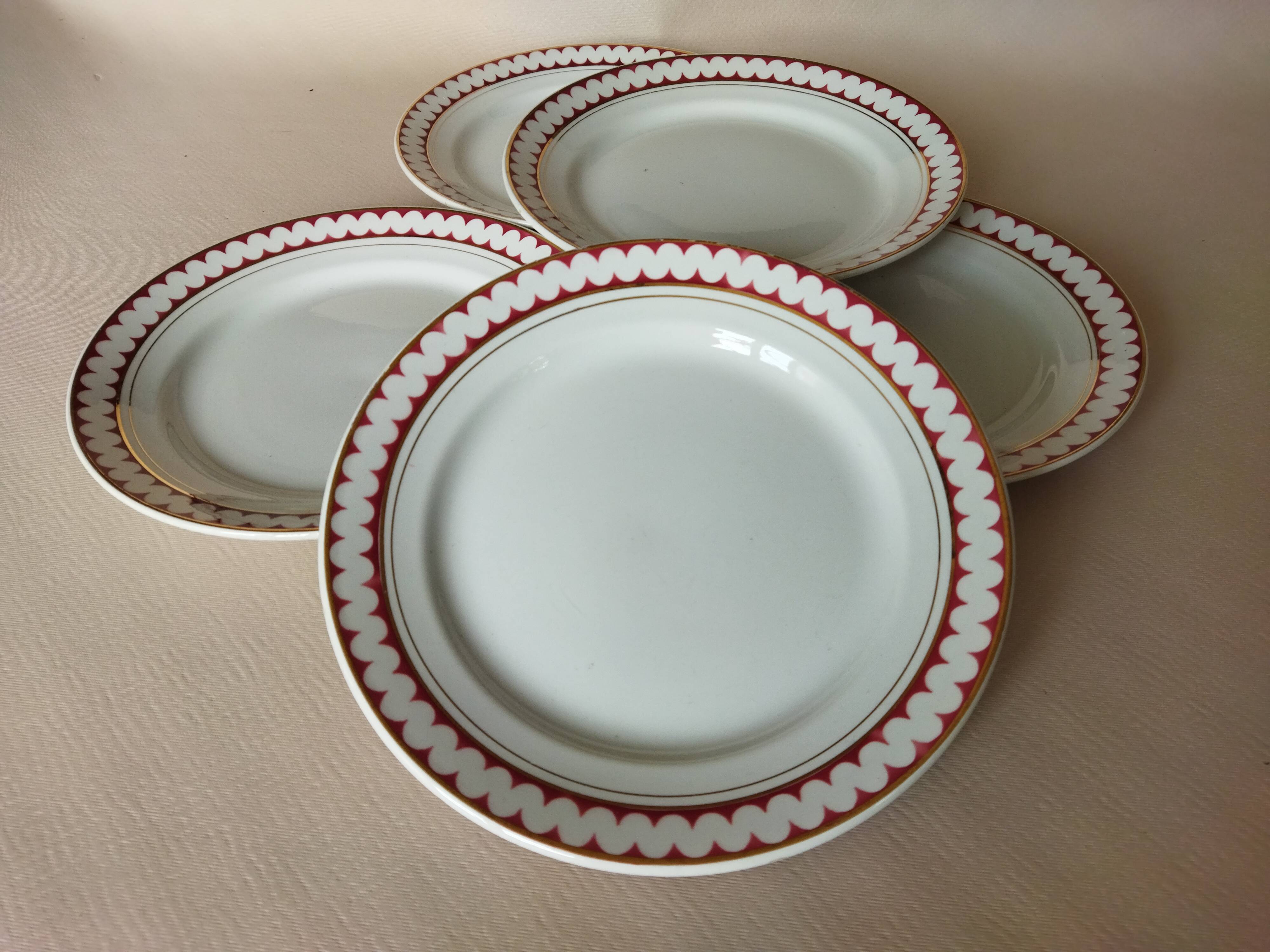 5 KG Lunéville flat plates, Madrigal model