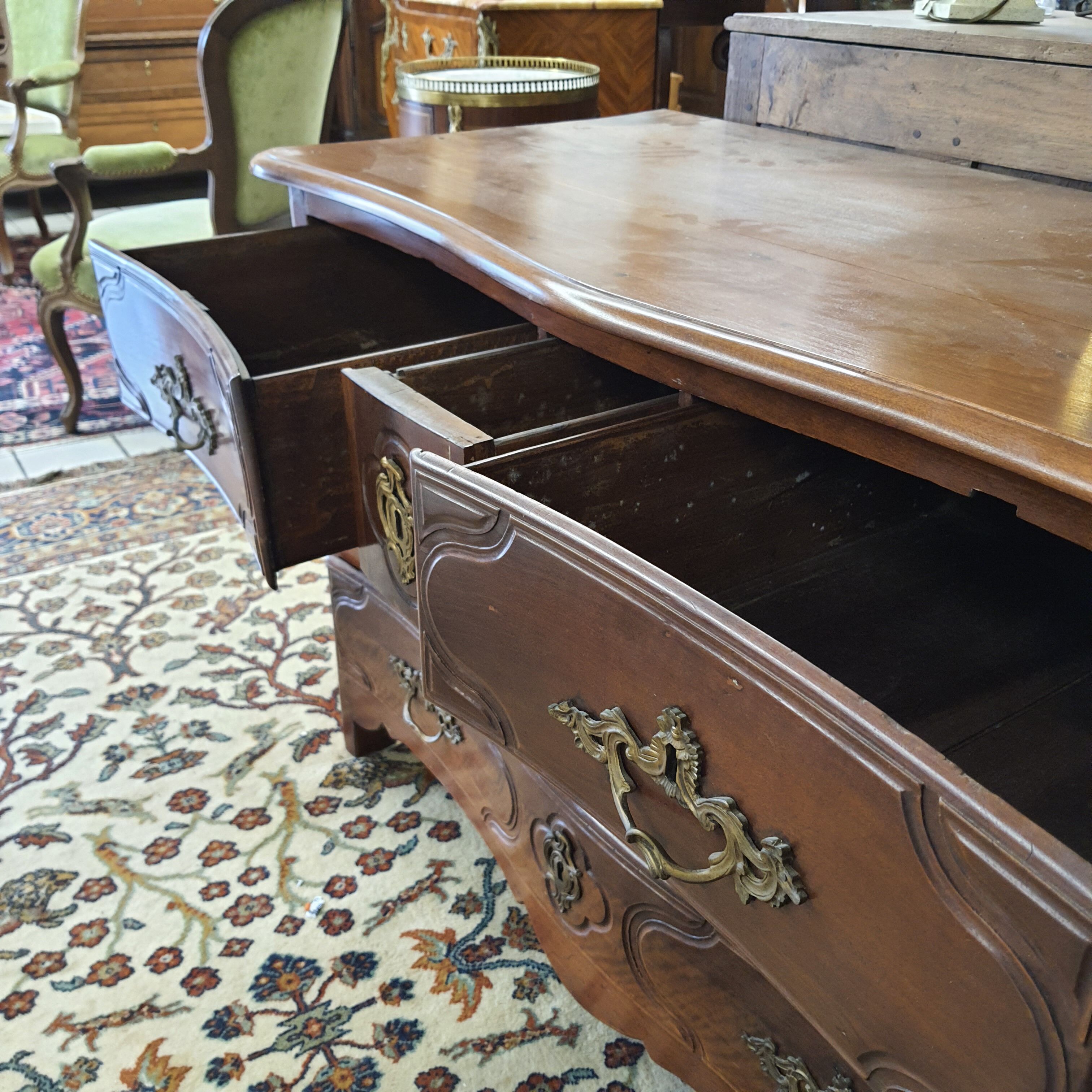 Walnut Regency chest of drawers