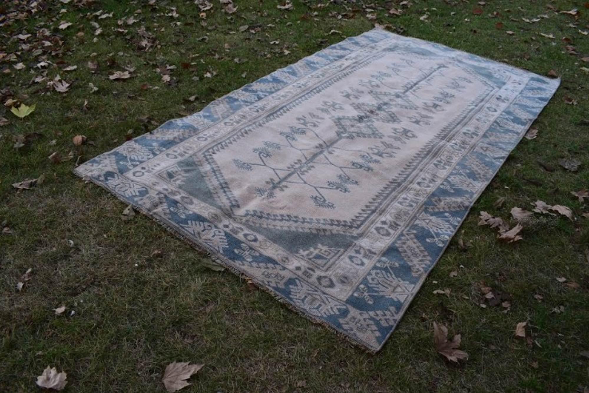 Vintage distressed Turkish Oushak rug 150 x 275 cm