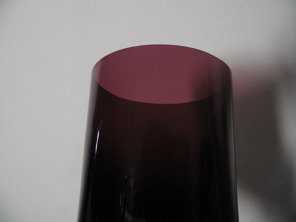 6 eggplant-colored glass cups