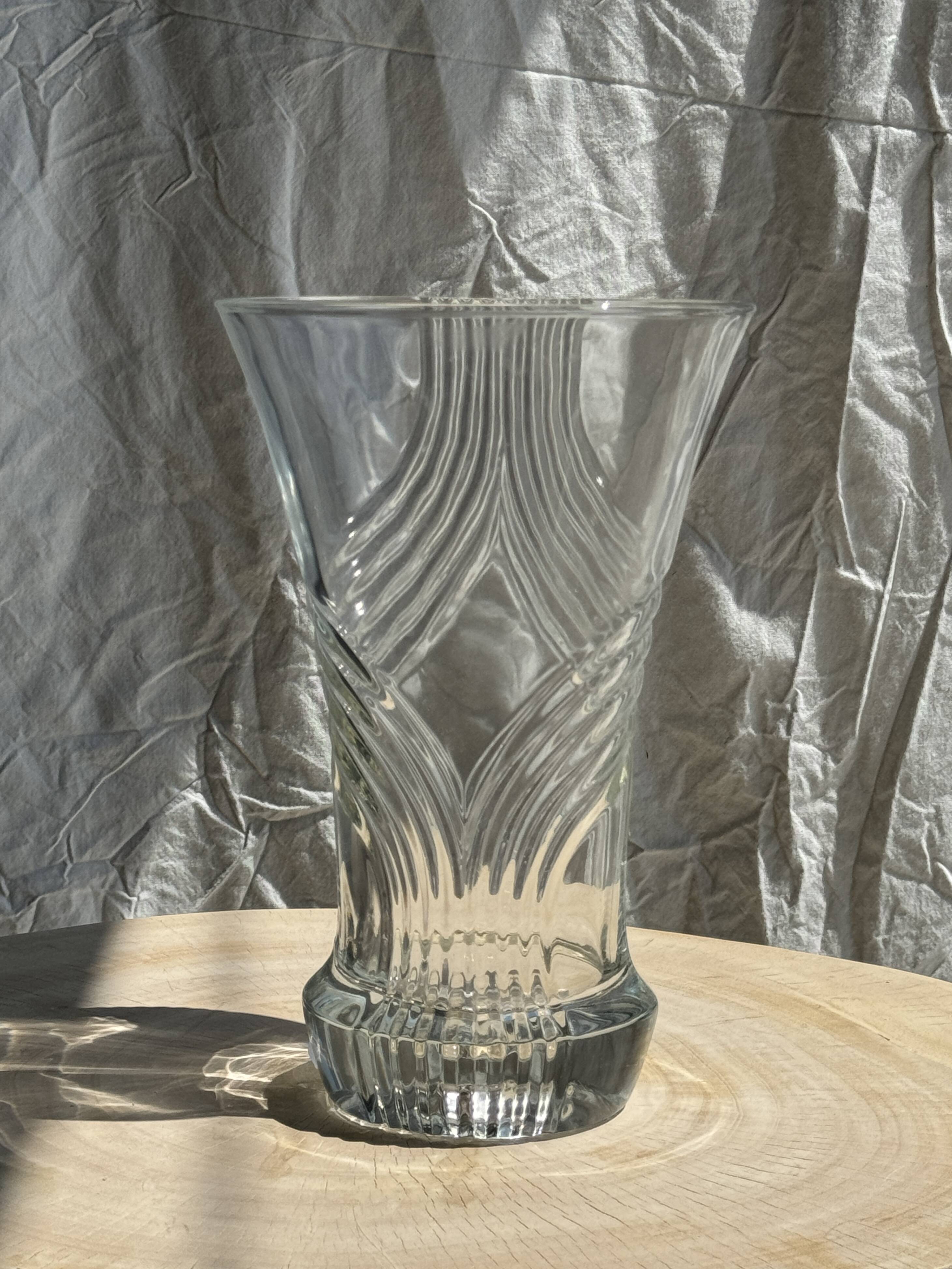 Large geometric glass vase H30