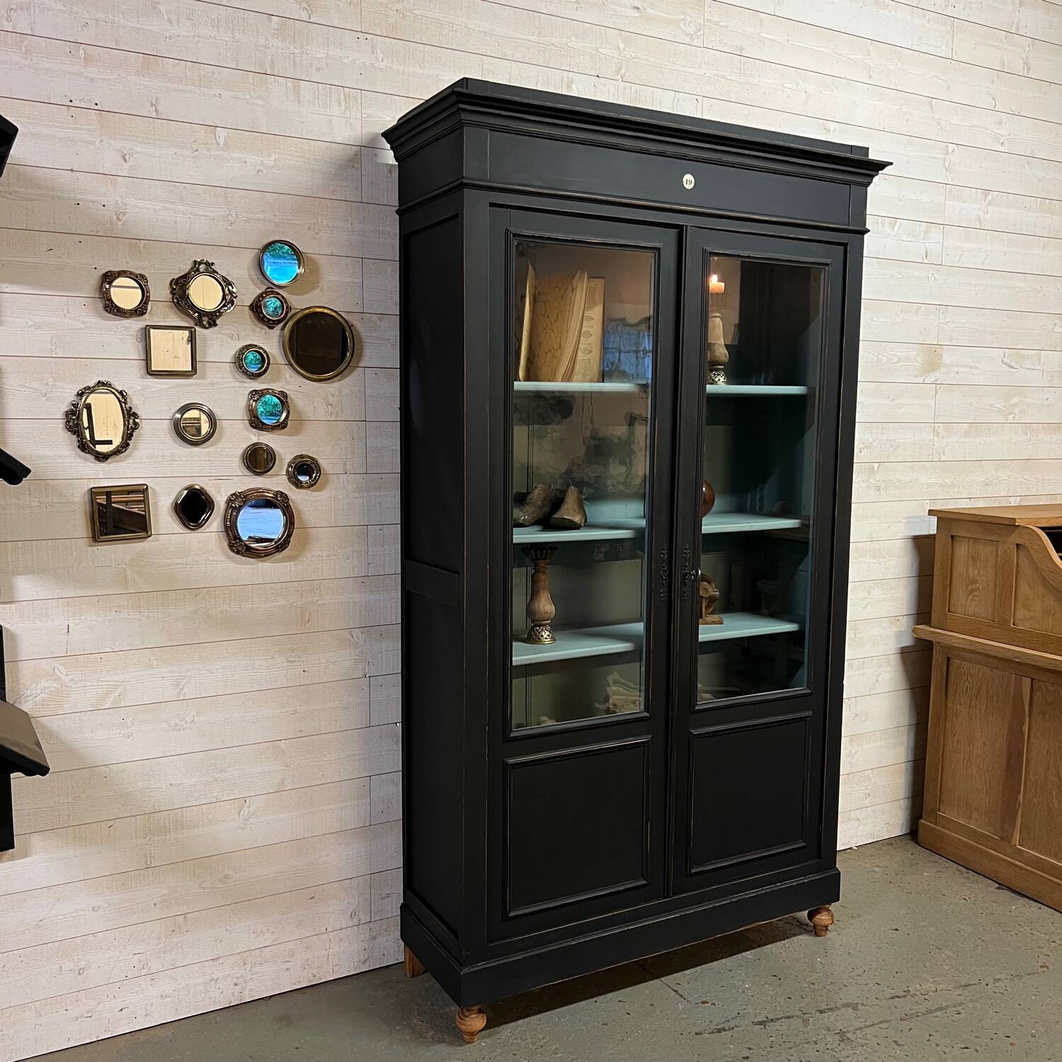 Vitrine napoleon III patiné