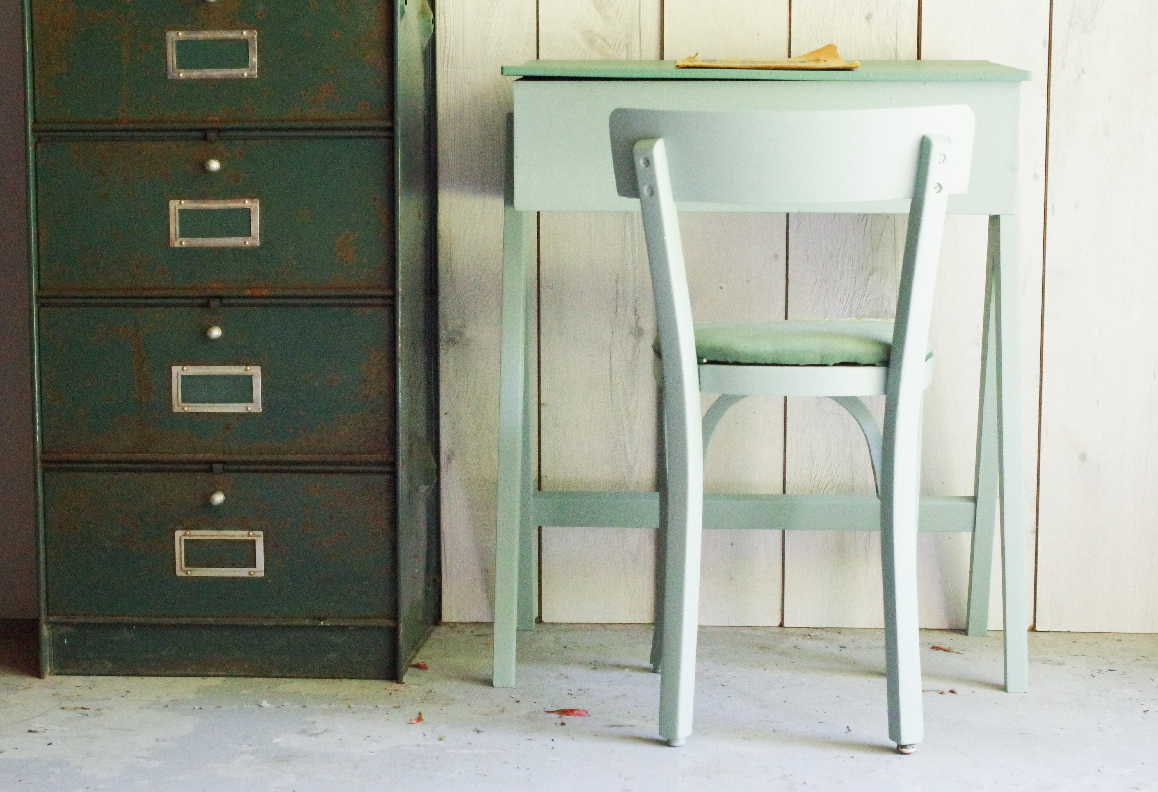 Desk compass feet and vintage Baumann chair revisited