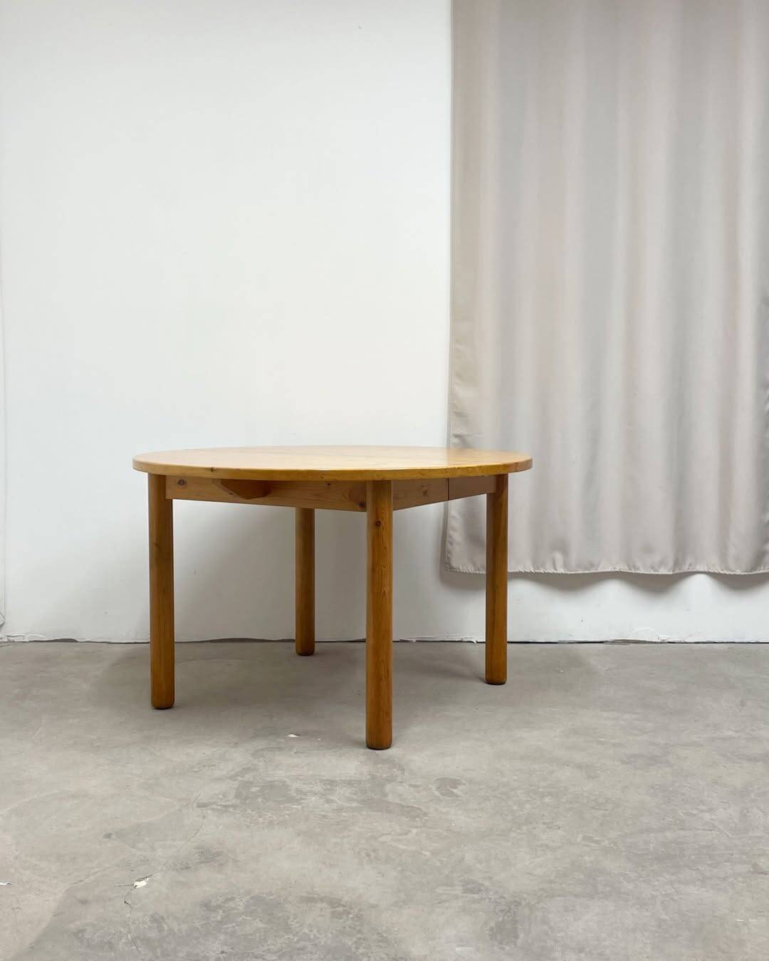 Table de repas ronde en pin