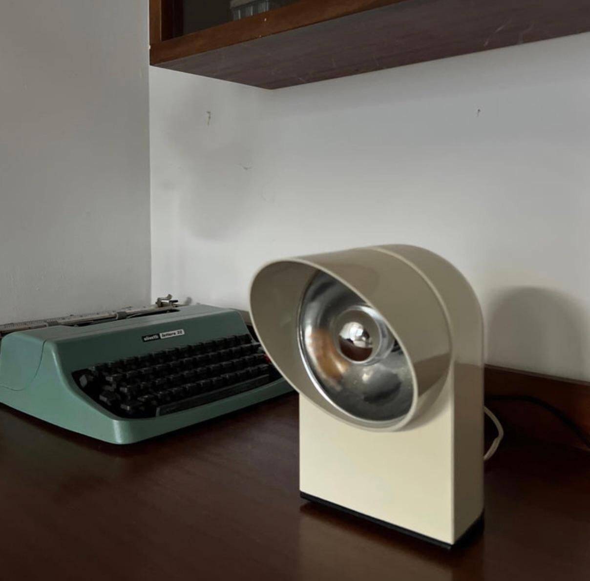 Vintage Italian Space Age "Oliver" White Table Lamp by Paolo Piva for Lumenform