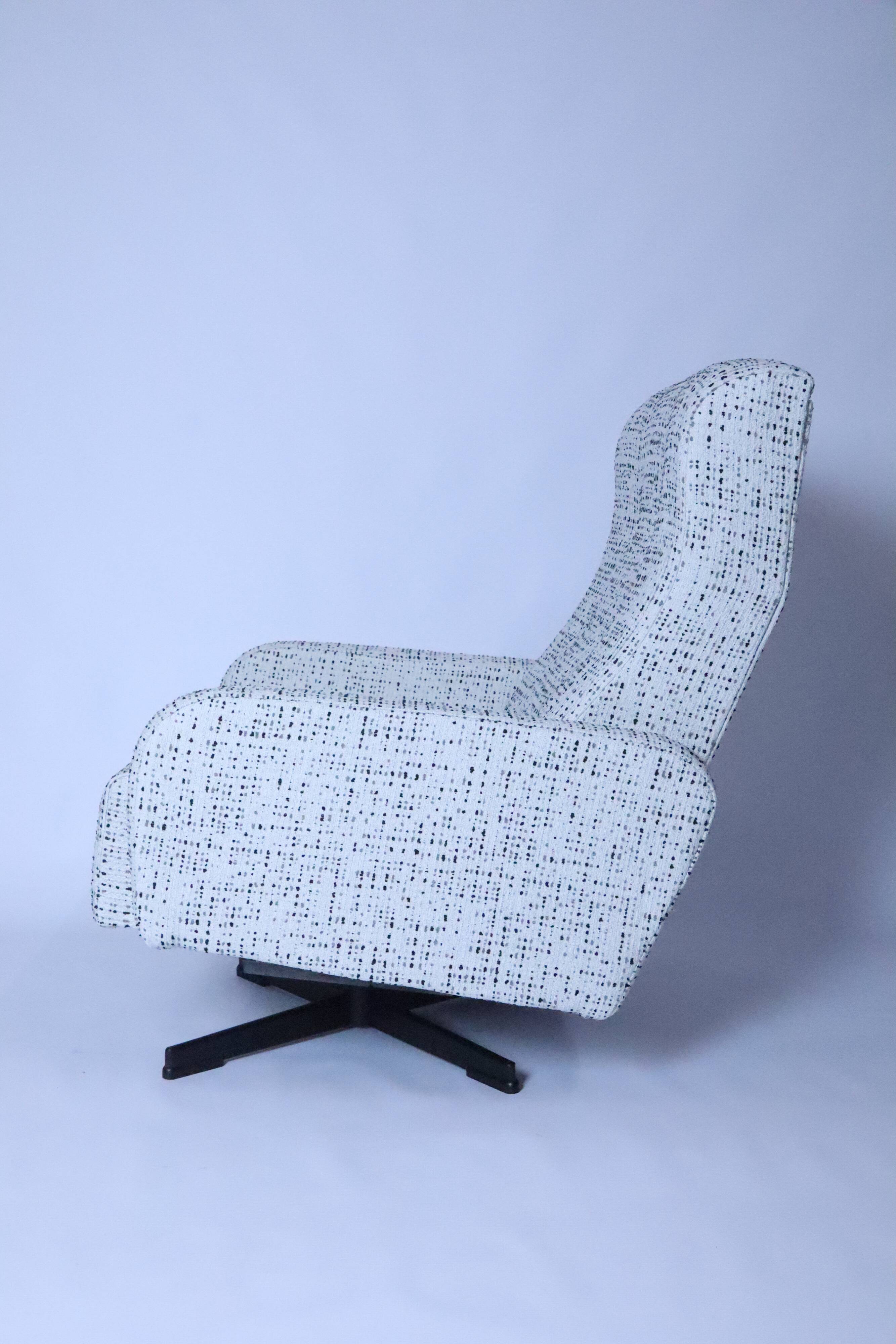 Fauteuil pivotant tissu noir et blanc type de chaise armoire boucle