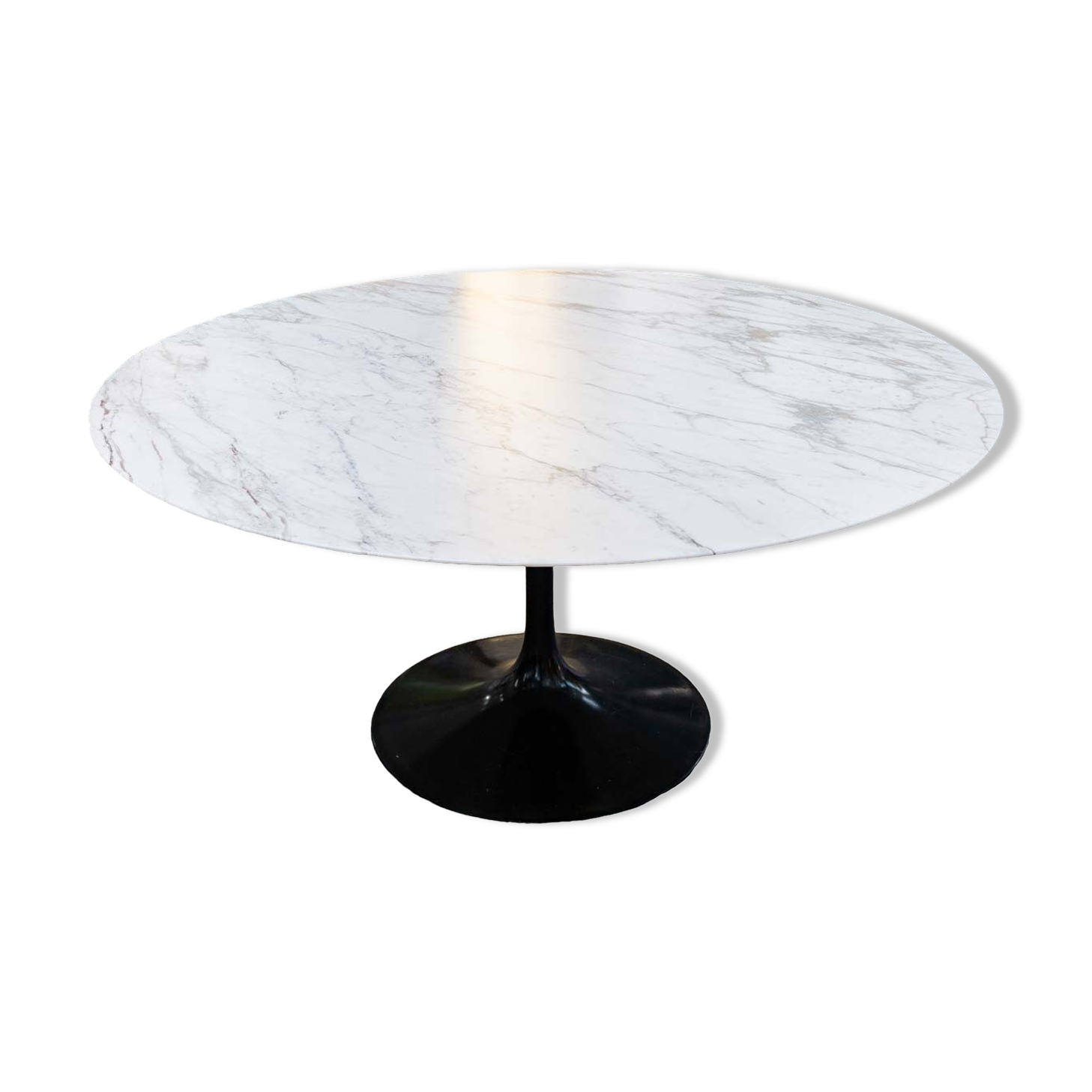 Dining table by Eero Saarinen for Knoll International