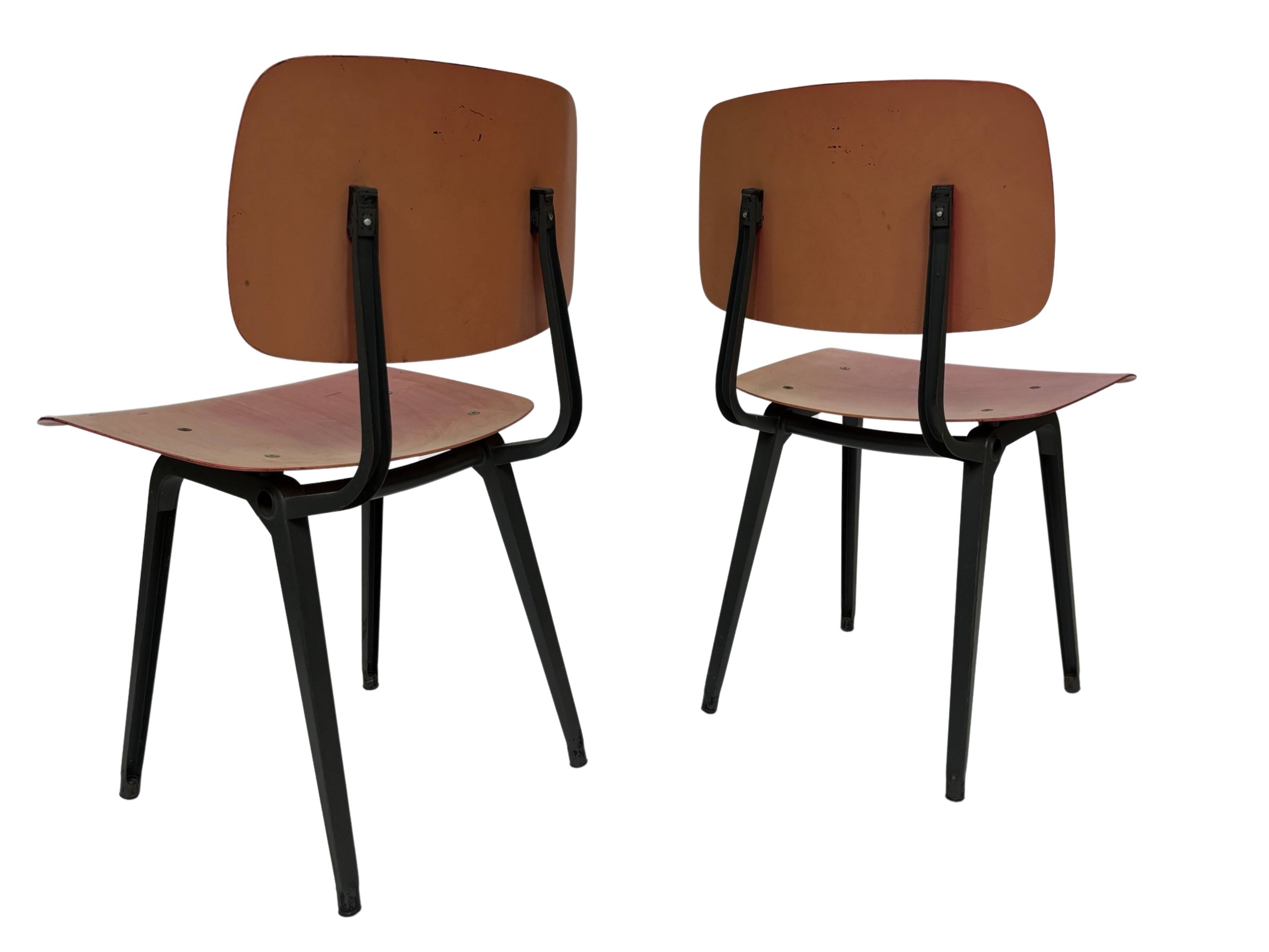 Vintage set of 4x Friso Kramer Revolt chairs Ahrend de Cirkel dutch design