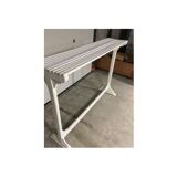 Wearing painted wood cloakroom