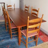 Ensemble table avec chaises style "shaker" bois massif, Roche Bobois