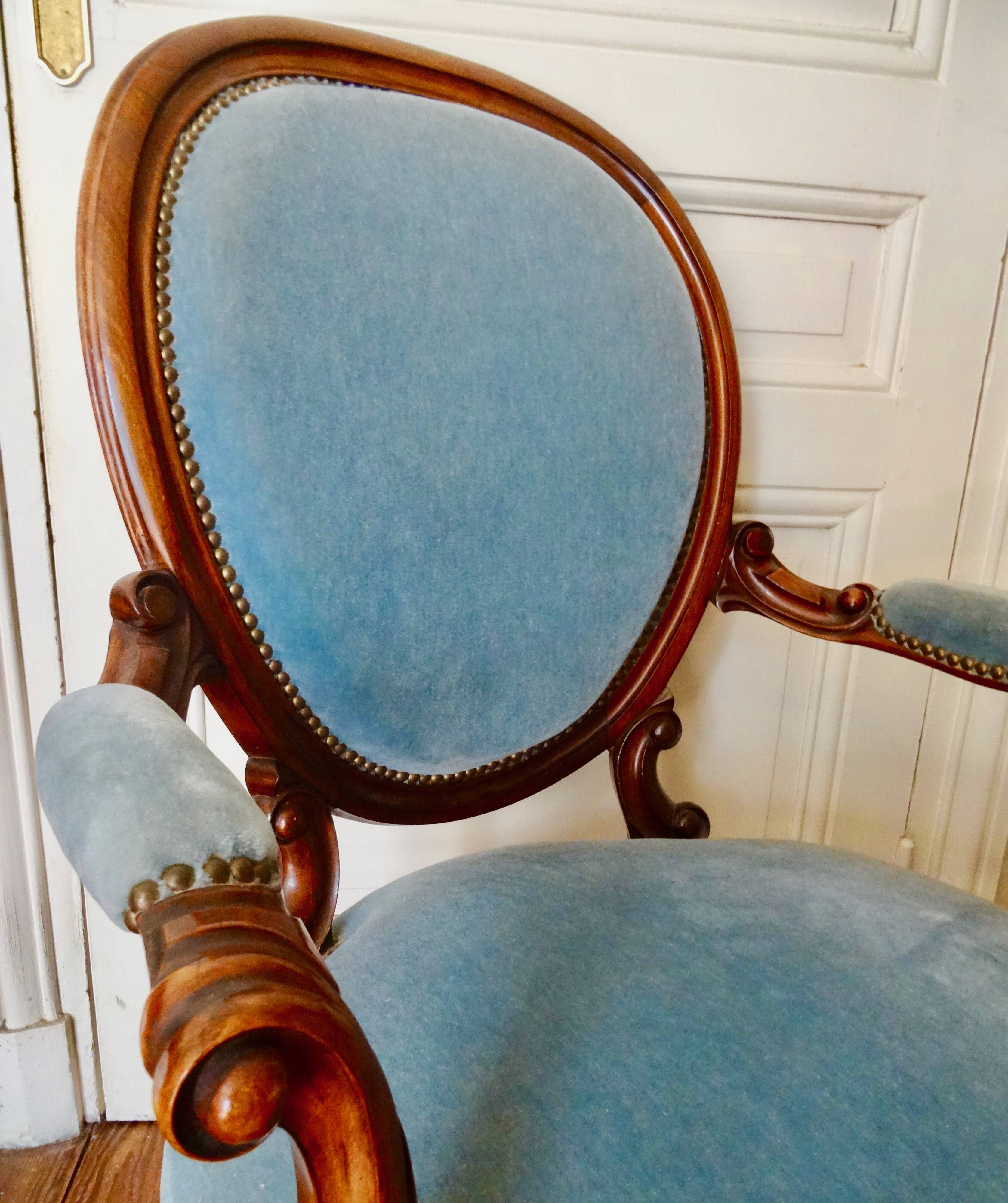 Medallion napoleon III armchair