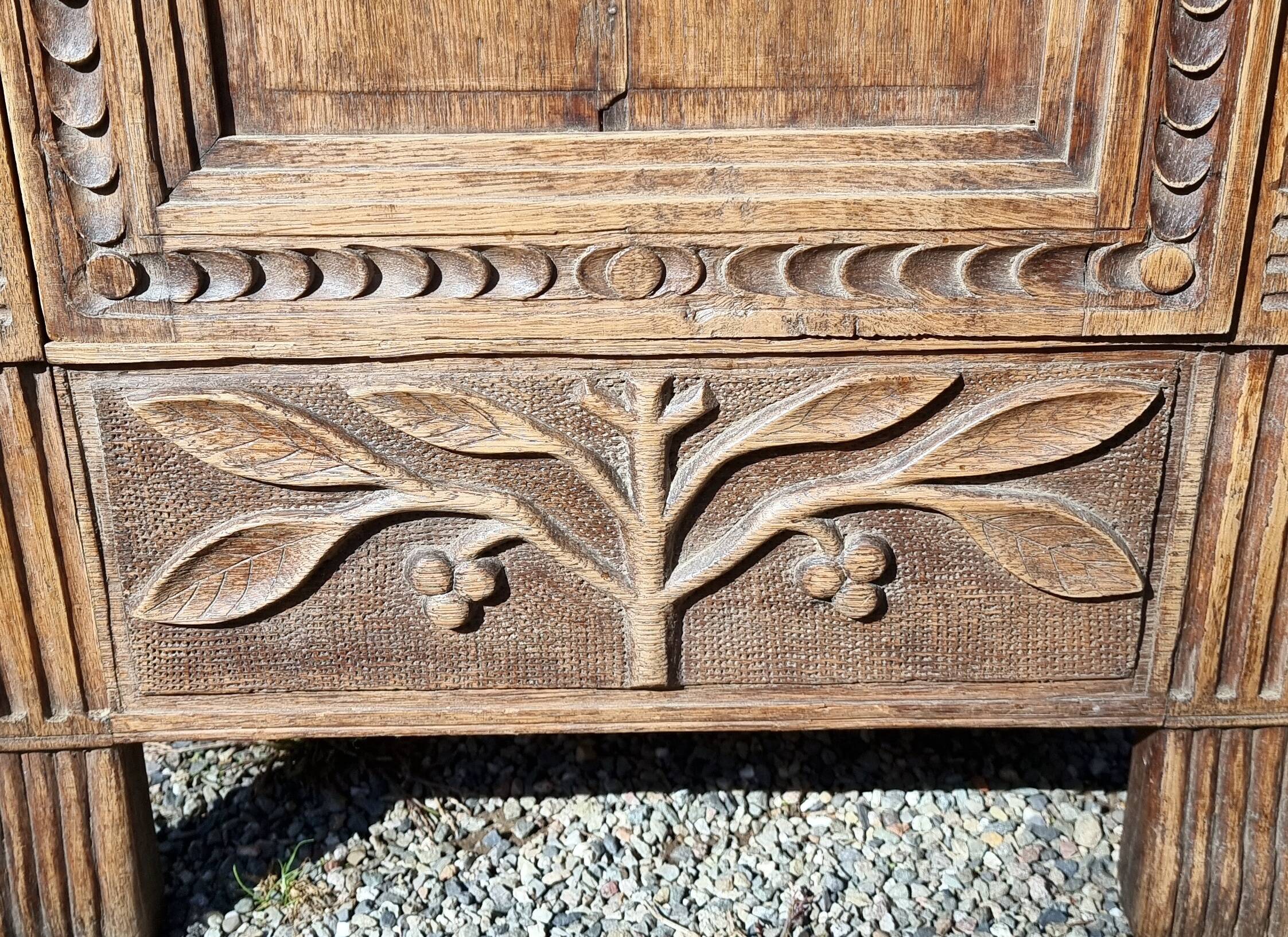 Small piece of furniture with 1 door, old oak jam cupboard