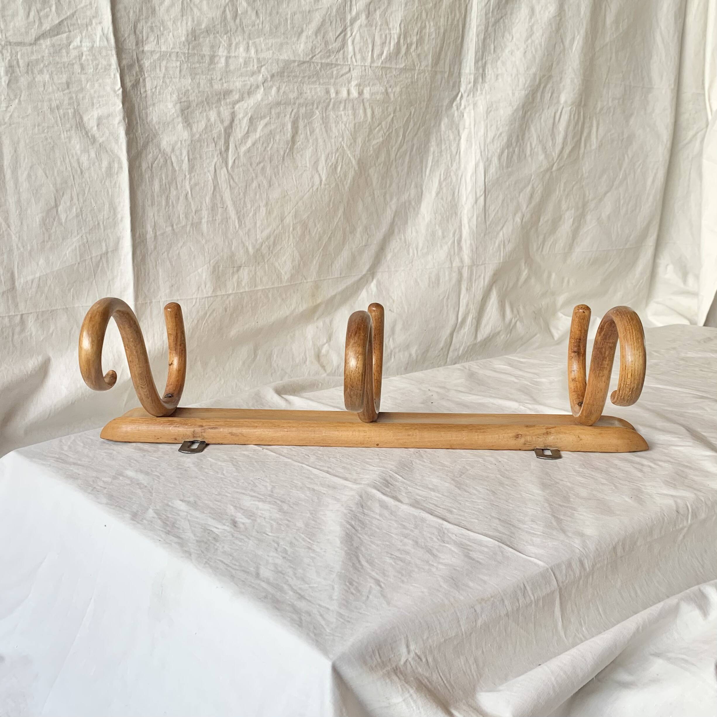 Old Thonet wall coat rack in bent wood - 3 hooks