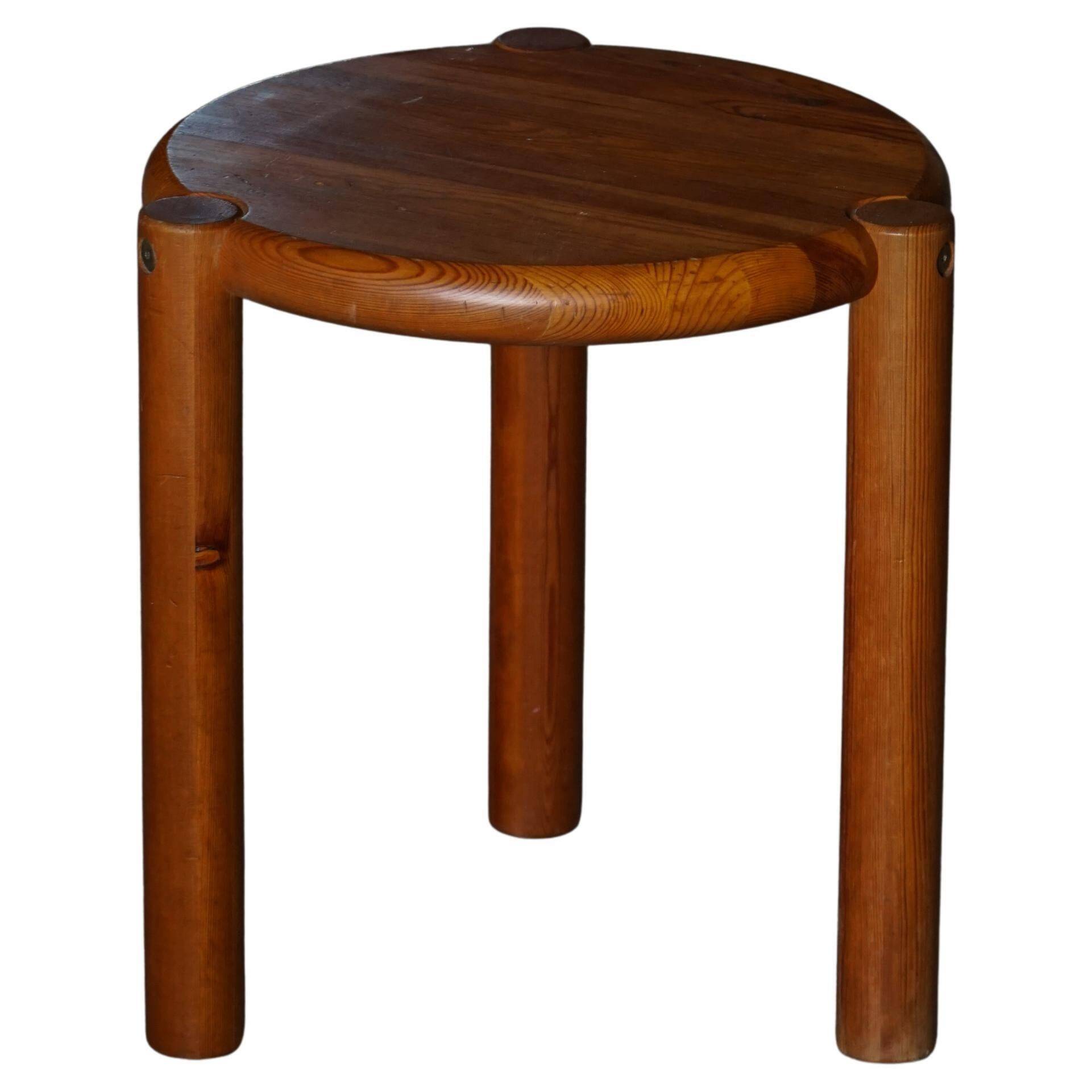 Modern Scandinavian tripod stool from the 20th century with a circular seat, 1970s.