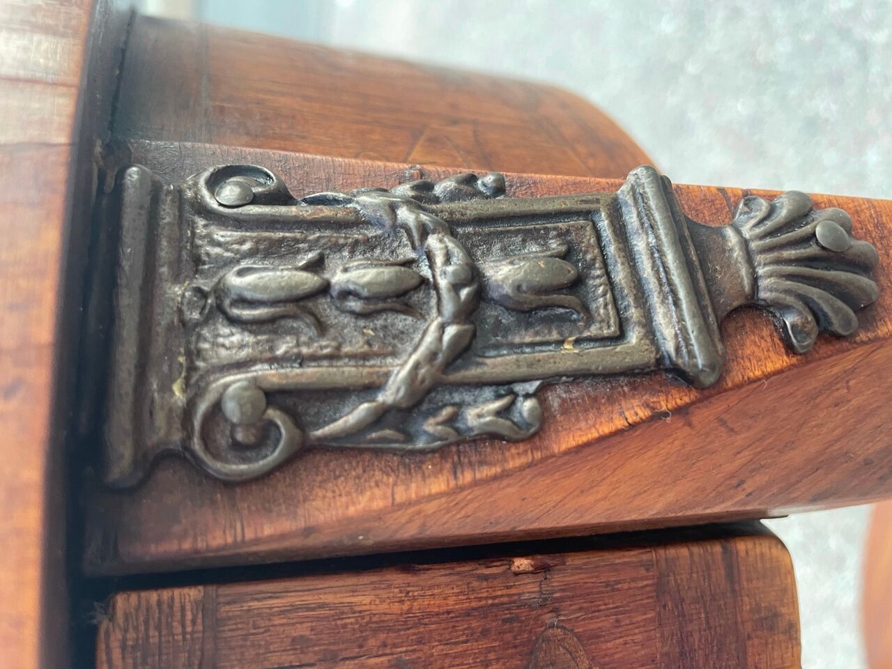 Table Rognon Marquetry Antique