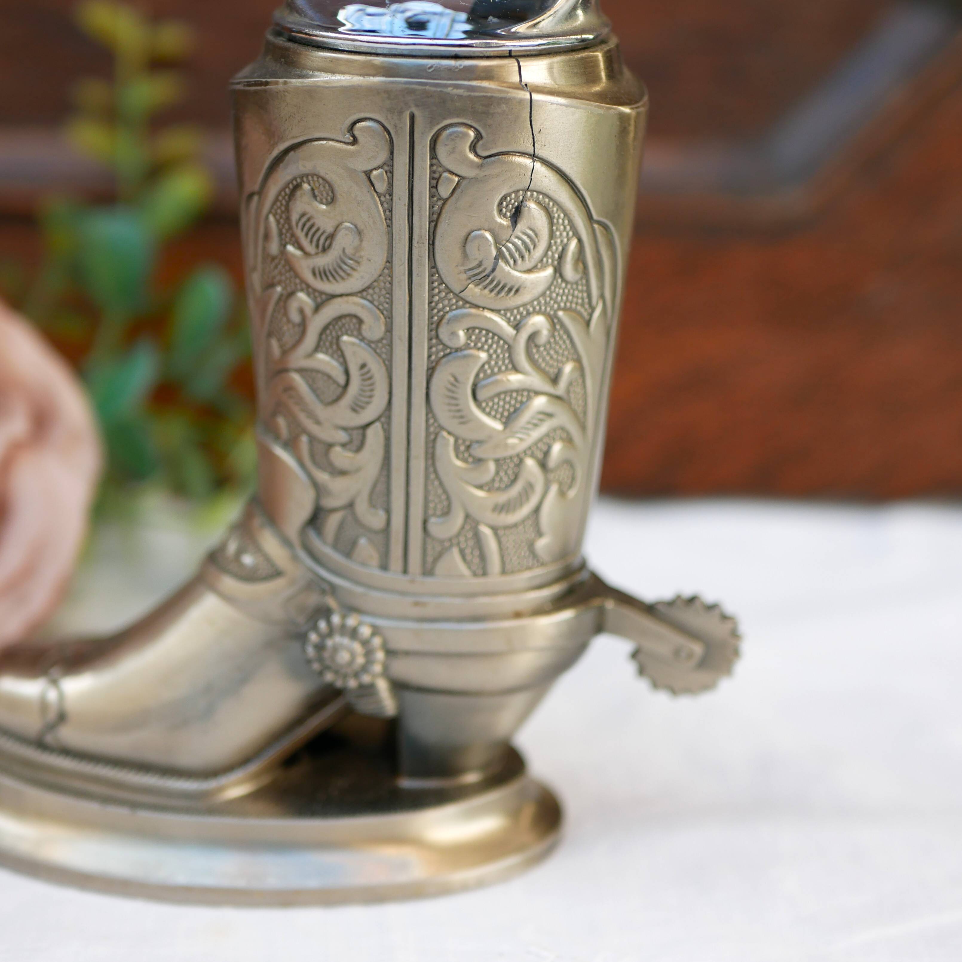 Briquet de table décoratif en forme de botte de cow-boy