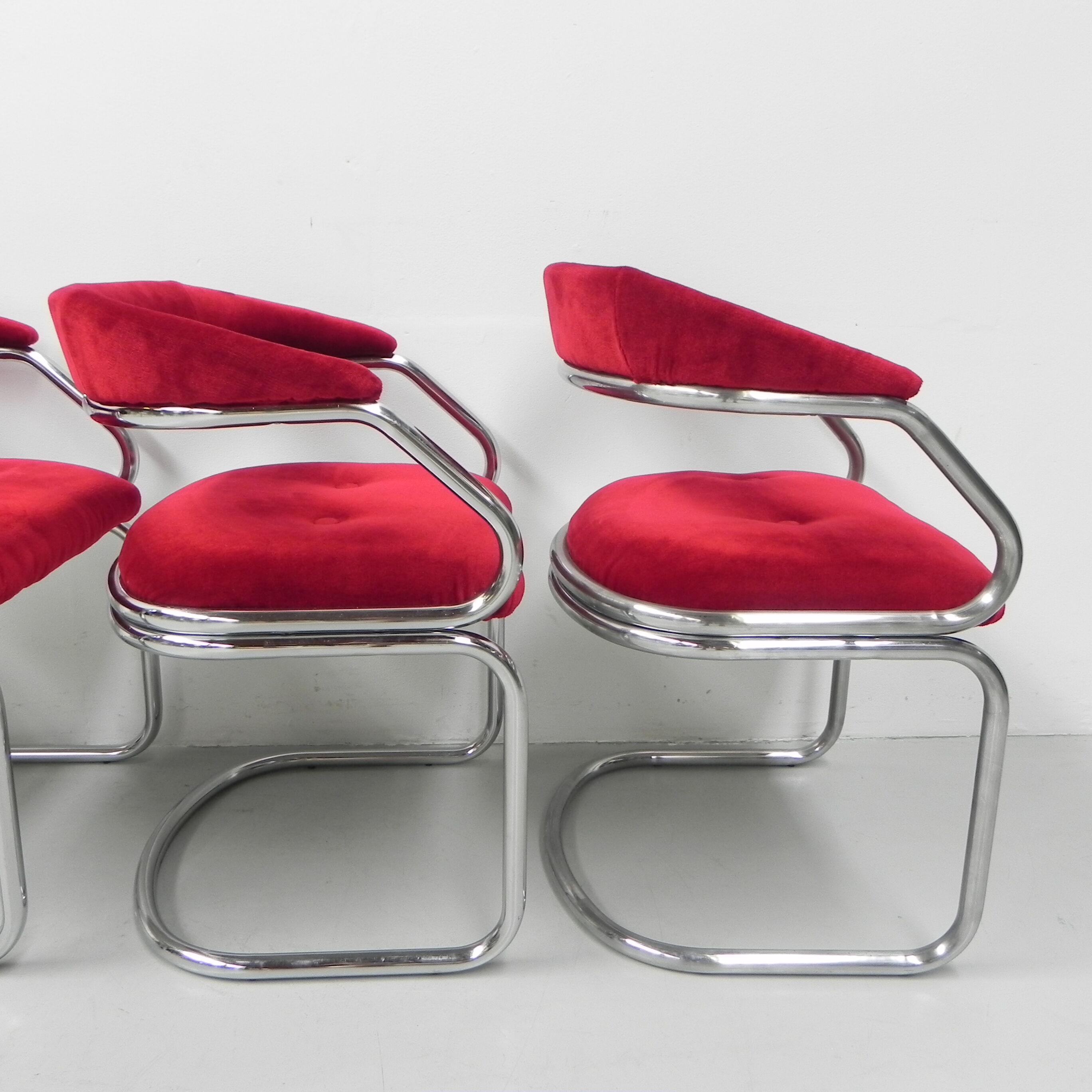 Set of 4 dining table chairs