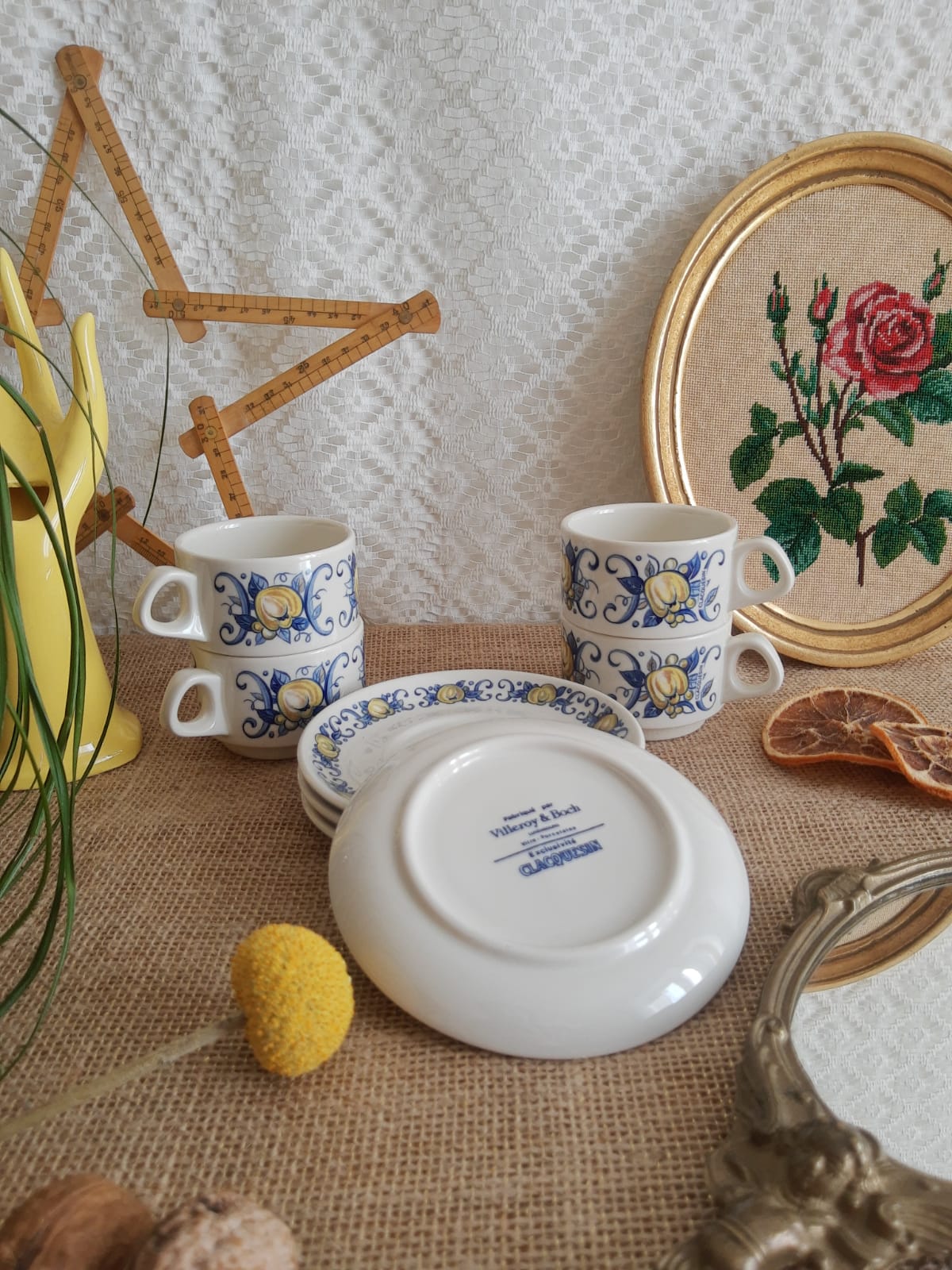 Set of 4 Villeroy & Boch cups and saucers - vintage