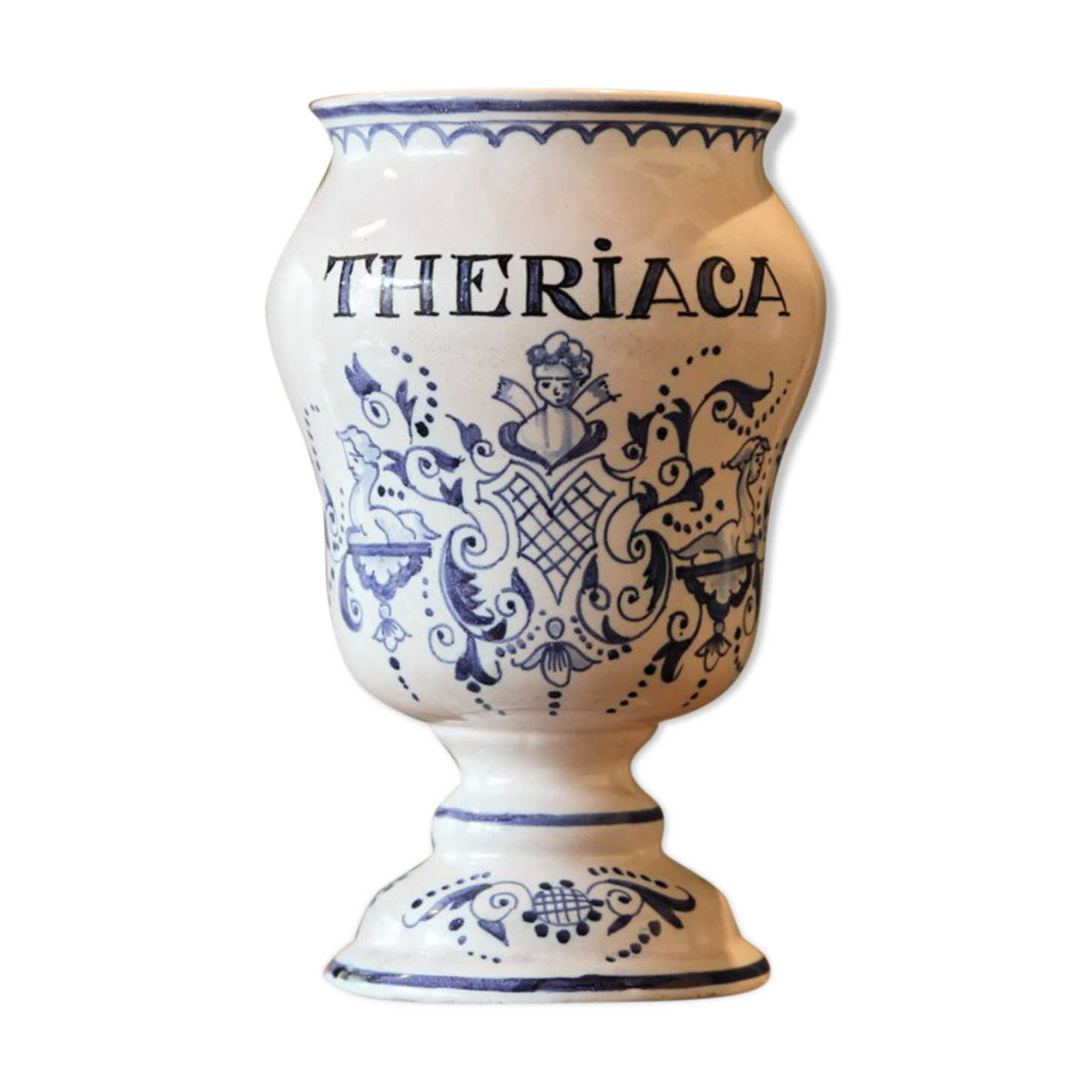 Signed pharmacy pot, marked Theriaca