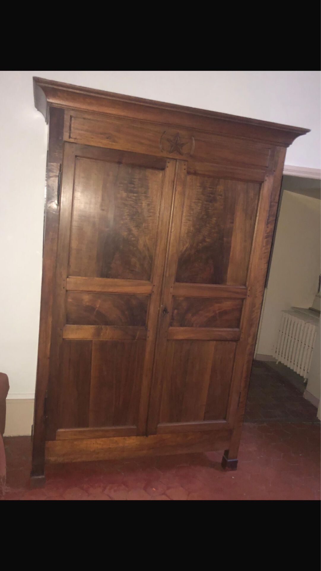 Armoire ancienne en noyer
