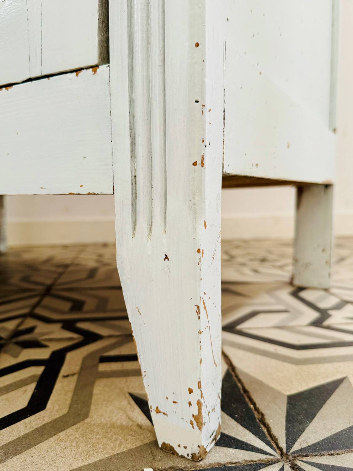 Parisian wardrobe with two glass doors