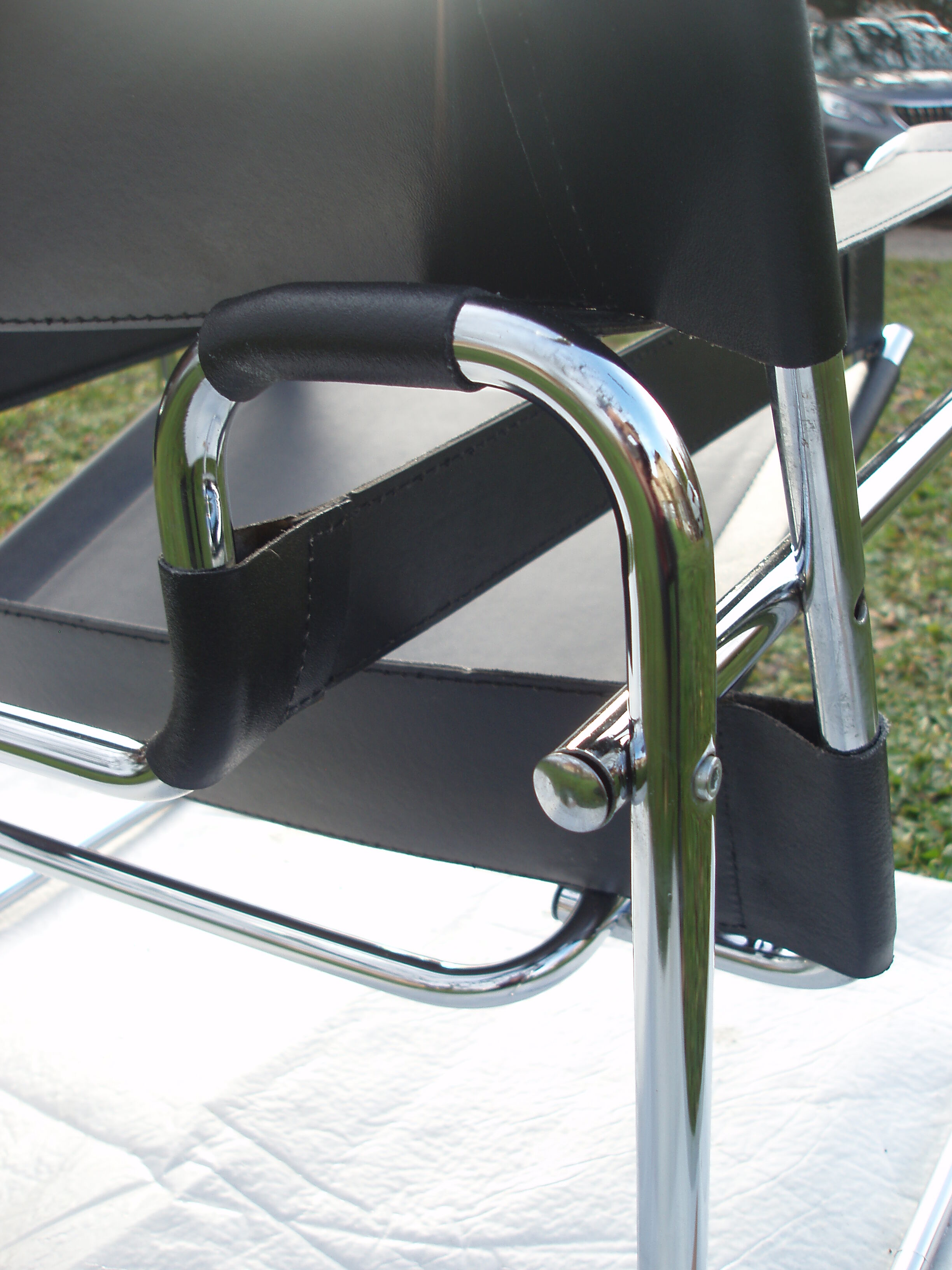 Wassilly chair in black and chrome leather byMarcel Breuer