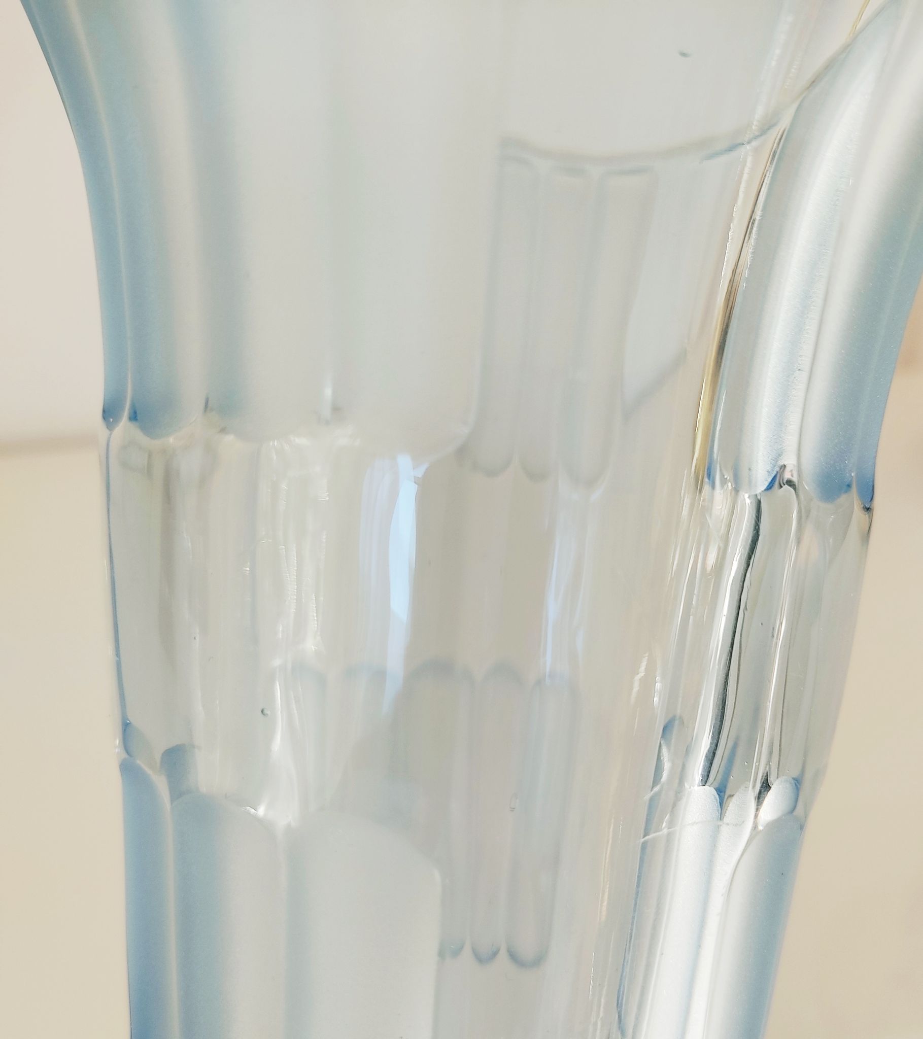 Vase art déco verre bleuté