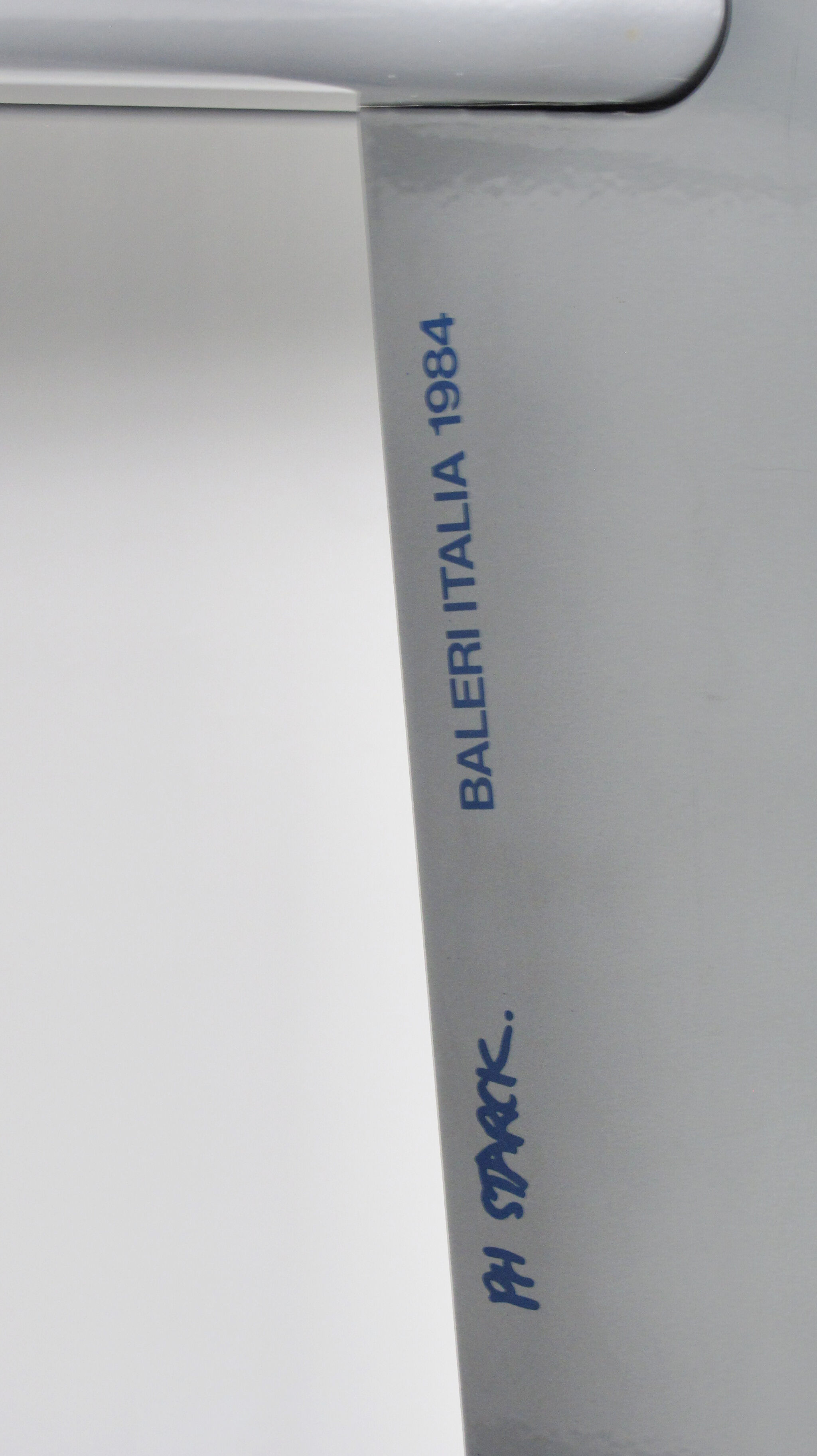 MC Gee library, Philippe Starck