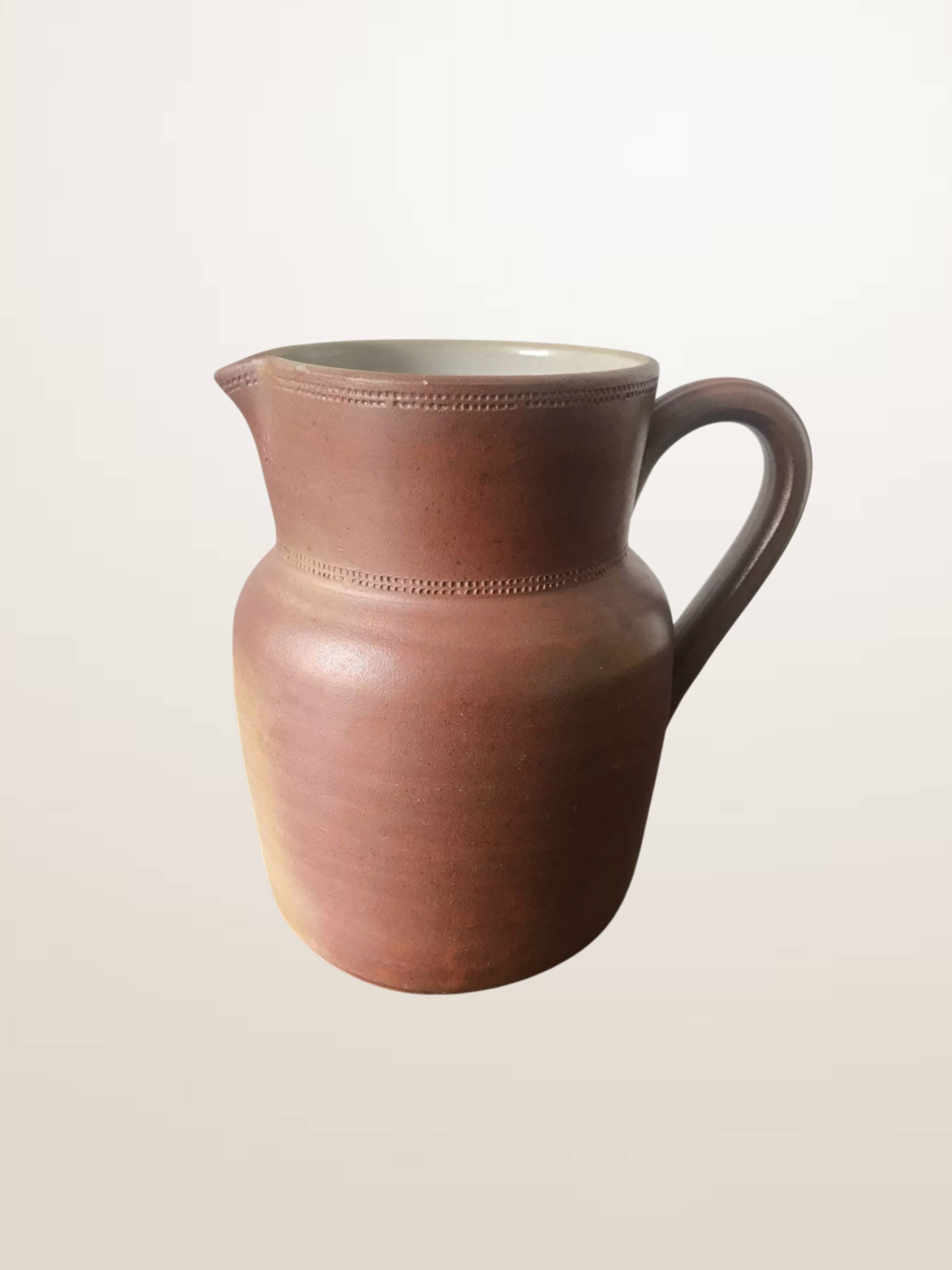 Set of 3 matte stoneware jugs