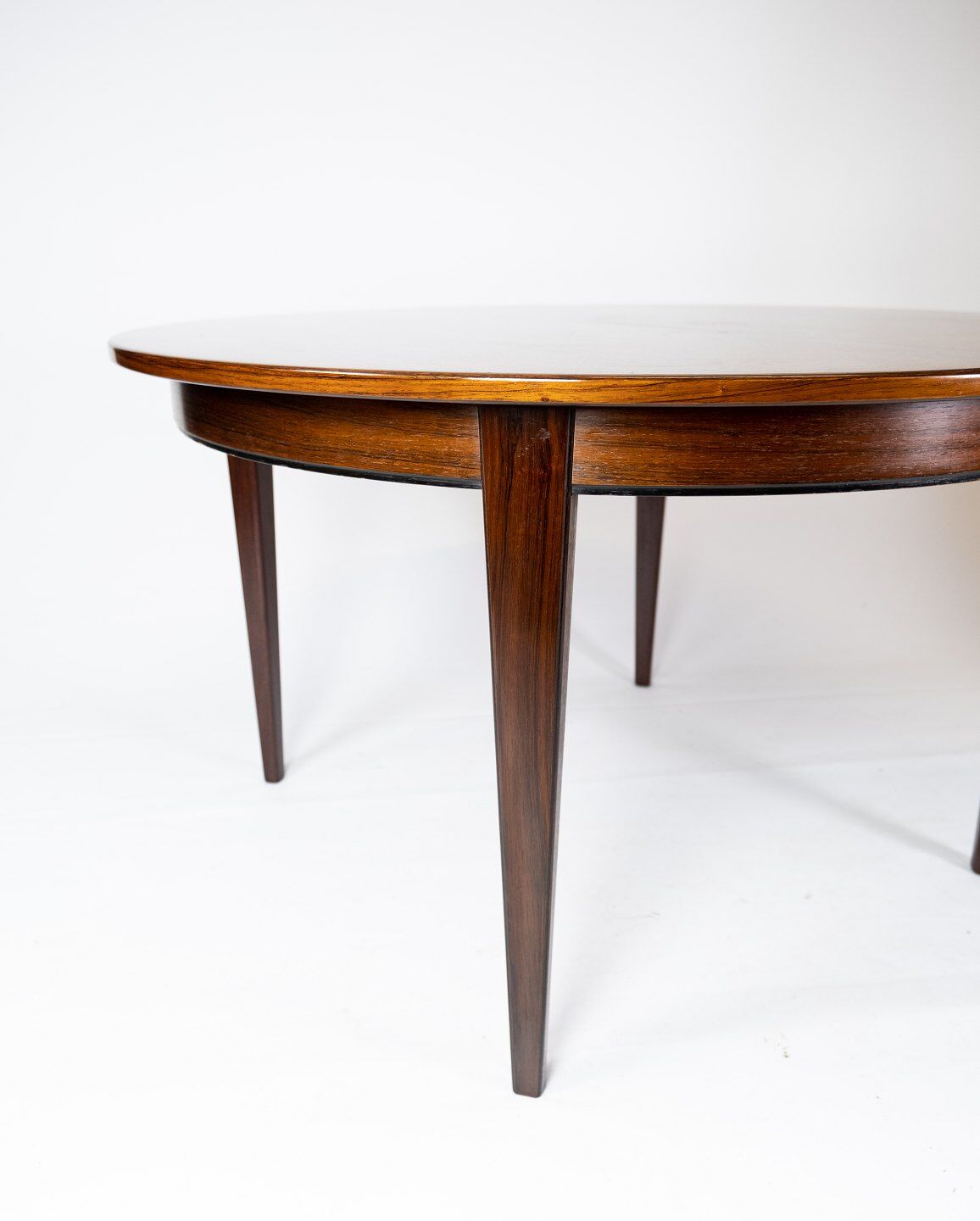 Dining table in rosewood designed by Omann Junior from the 1960s