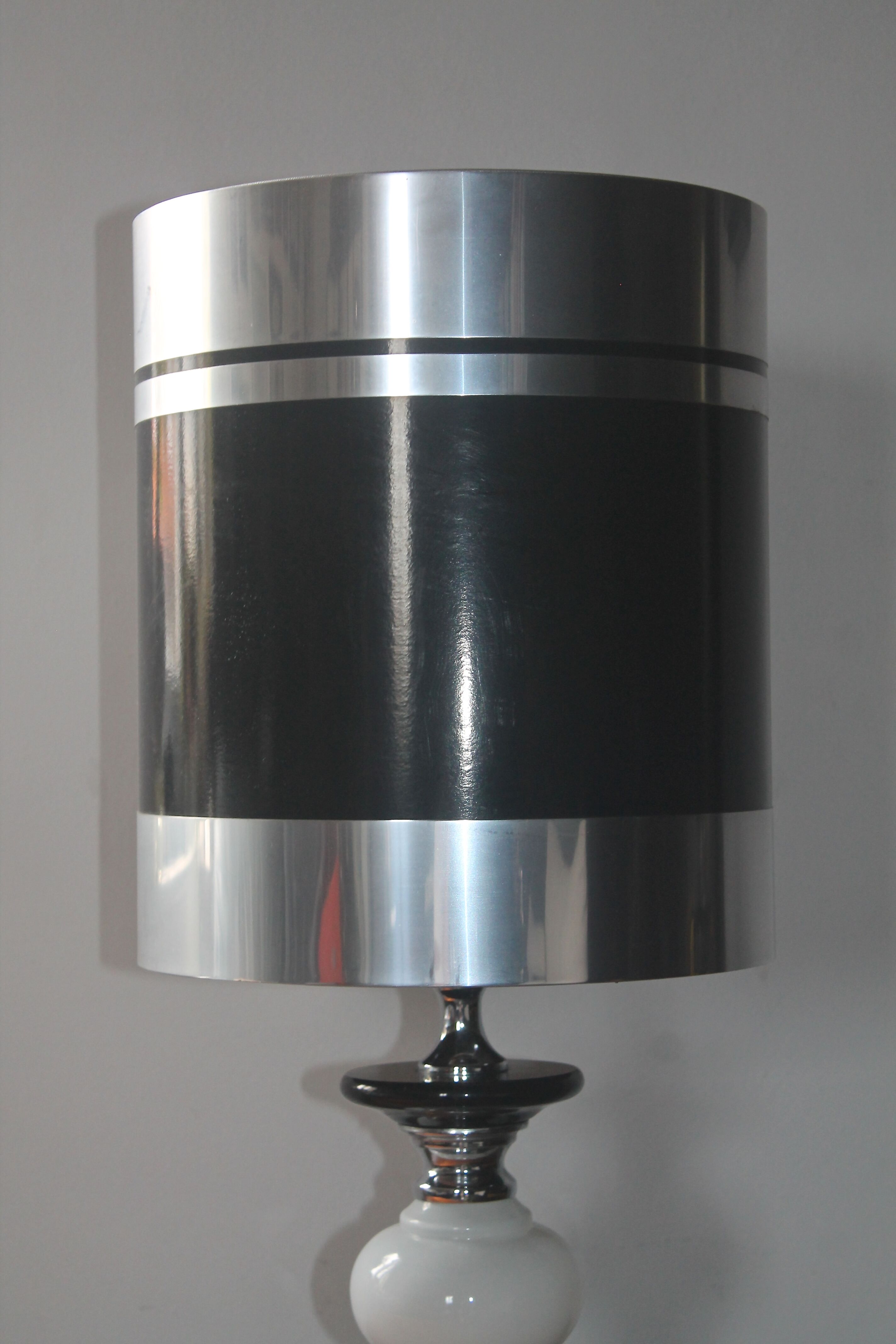 Lampe vintage des années 60-70 en opaline et chrome
