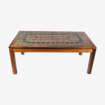 Coffee table decorated with tiles in rosewood danish design from the 1960s