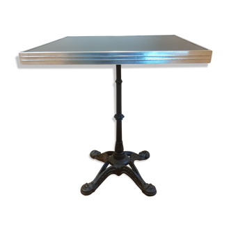 Bistro table