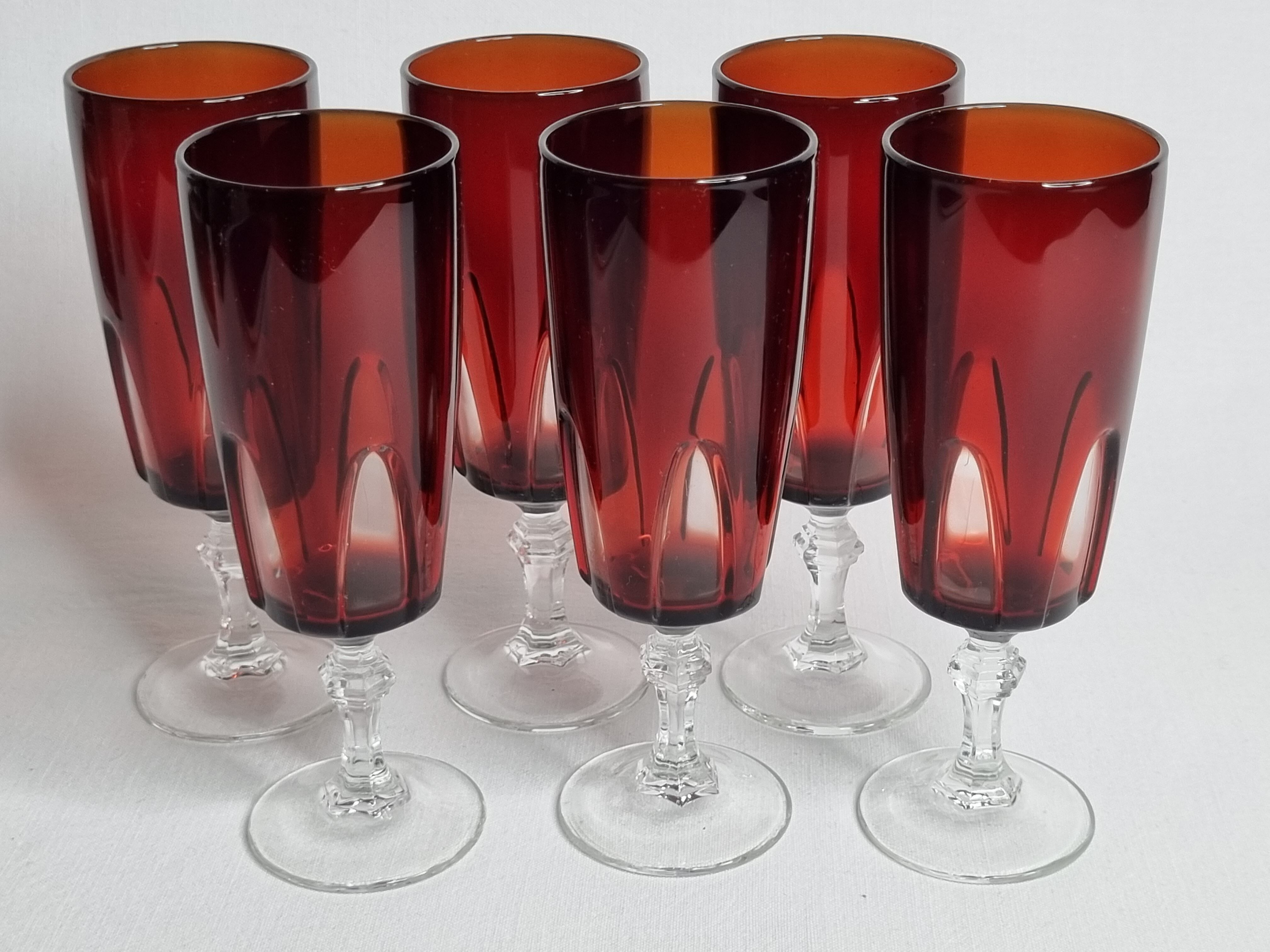 Set of 6 champagne flutes "rubies" luminarc vintage, 70s