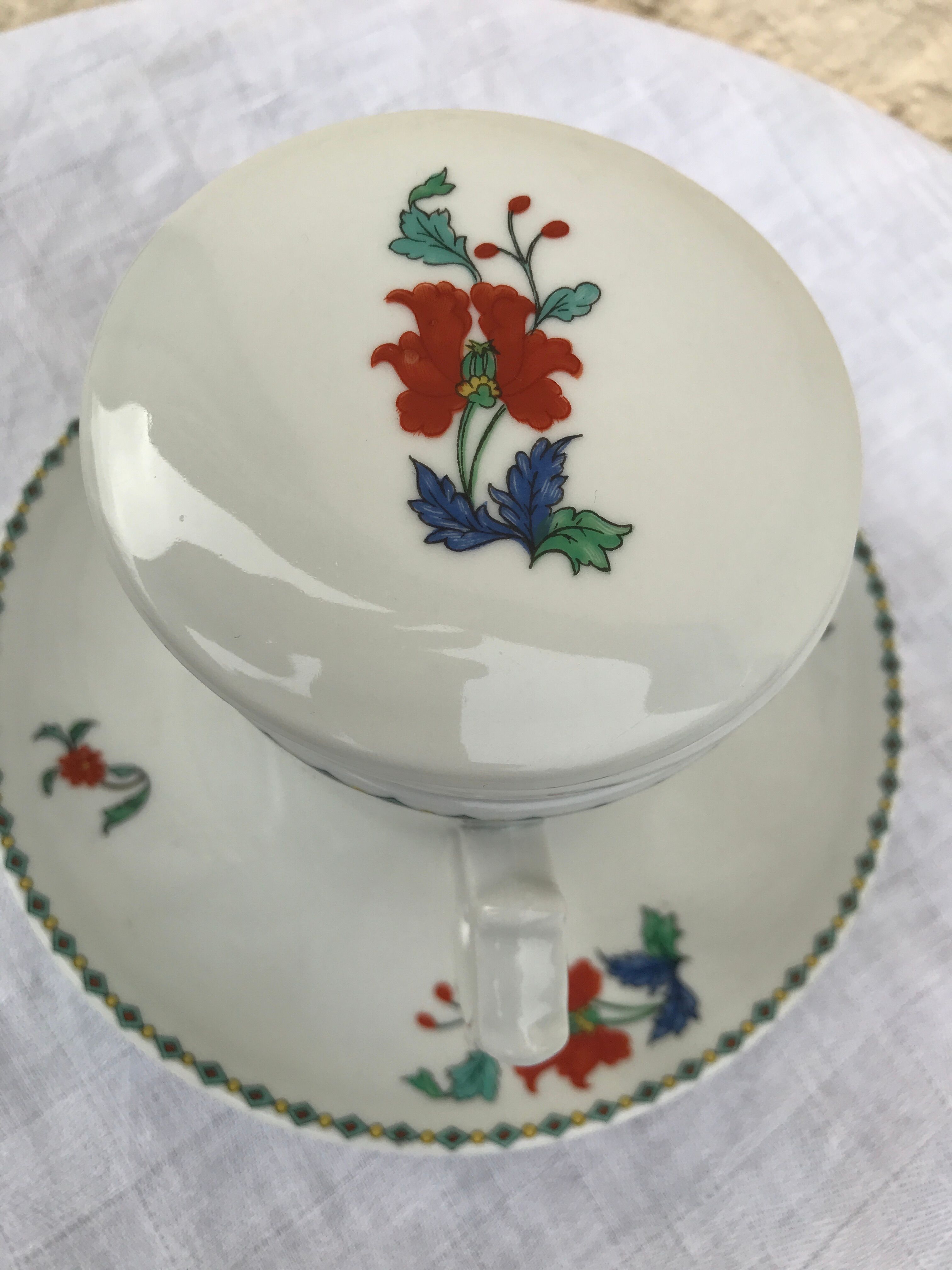 Mug porcelain tea from Paris