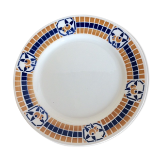 Lot of 12 earthenware plates