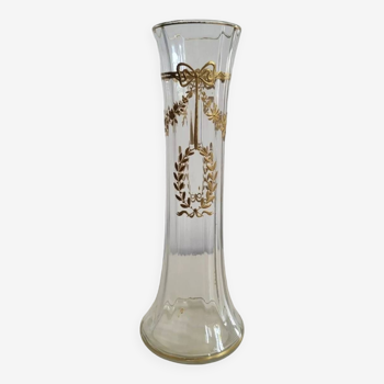 Golden crystal vase with Venetian ribs