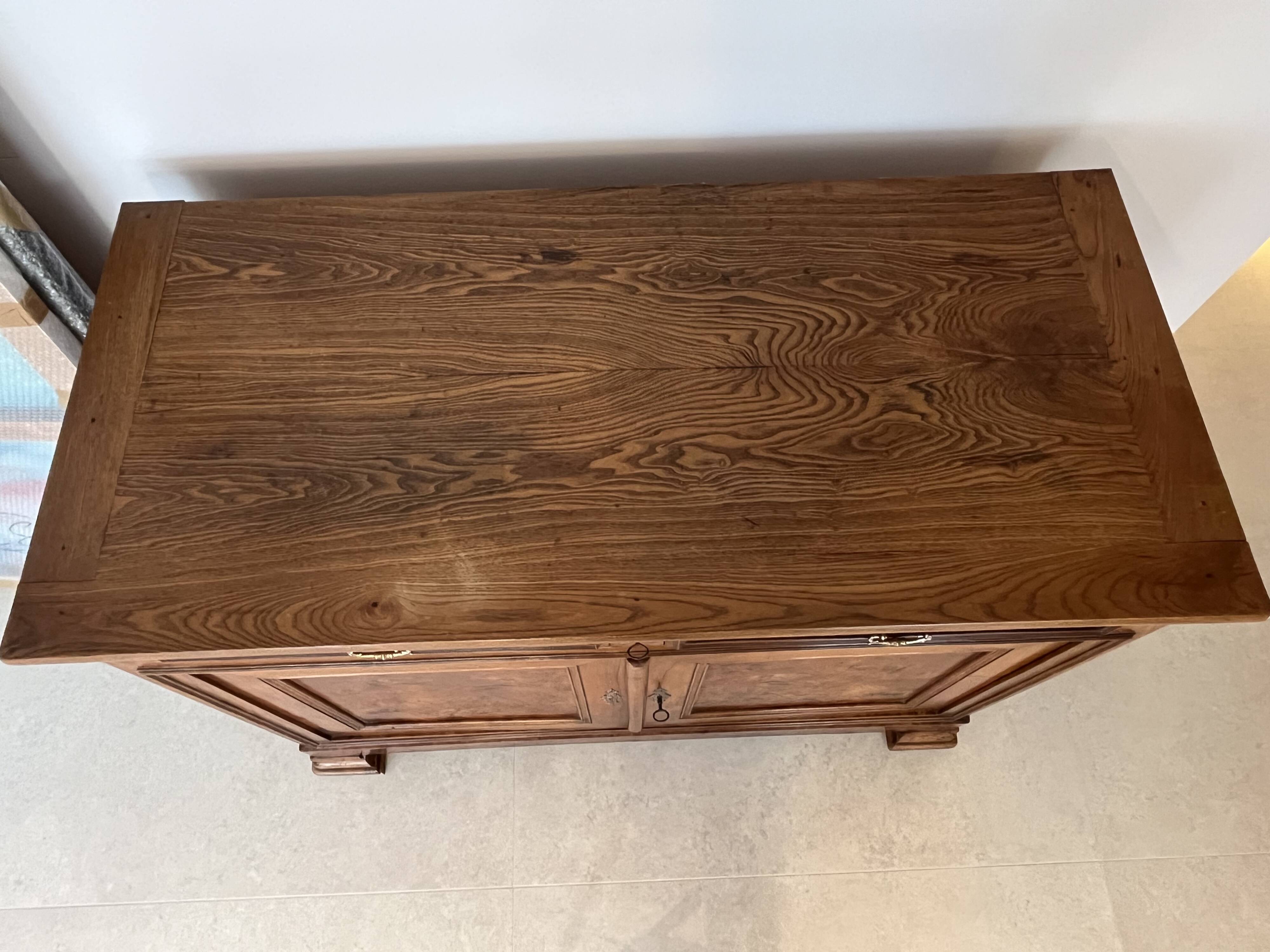 Family buffet in elm wood