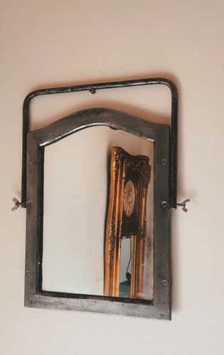 Miroir pour barbe en métal vintage