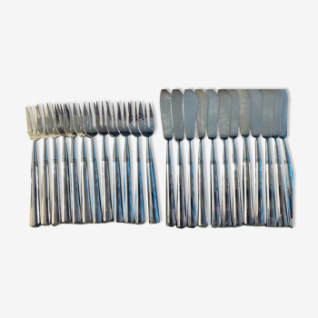 Silver-plated fish cutlery