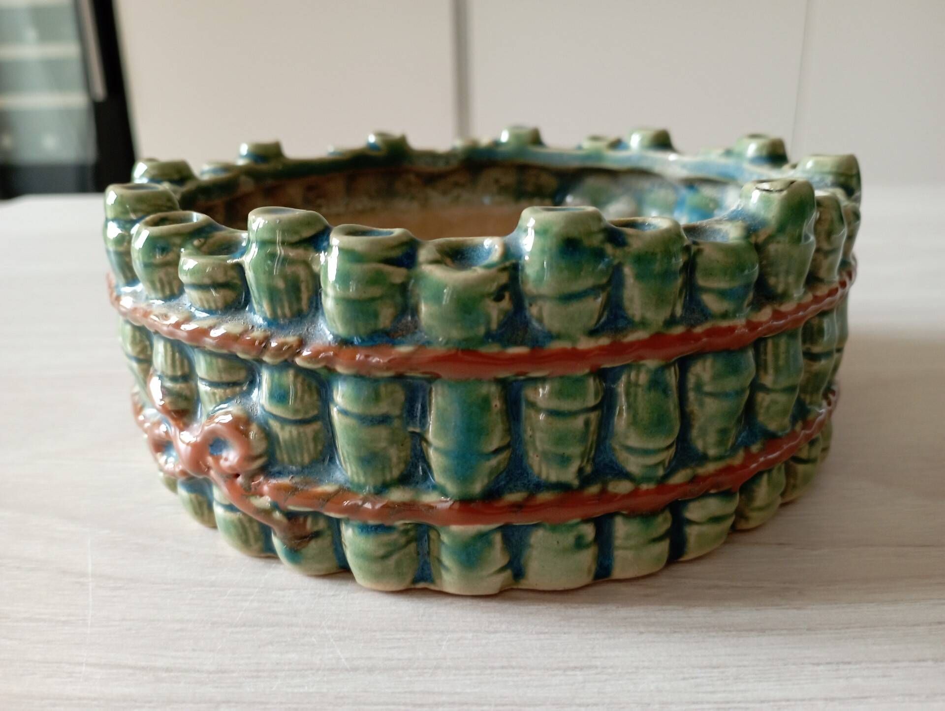 Vide-poche ancien en céramique