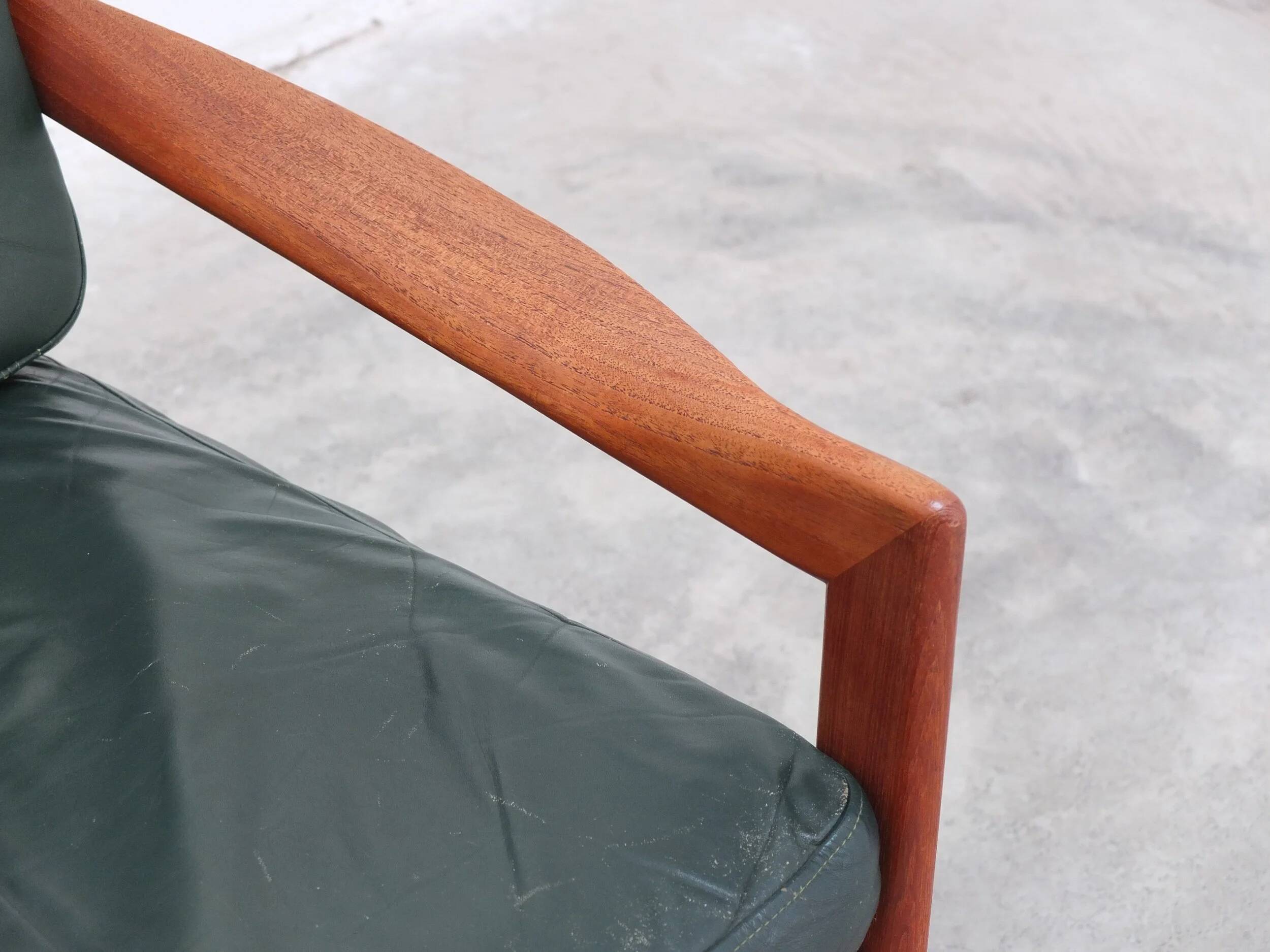 Danish pair of easy chairs by Illum Wikkelsø for Niels Eilersen, 1960s